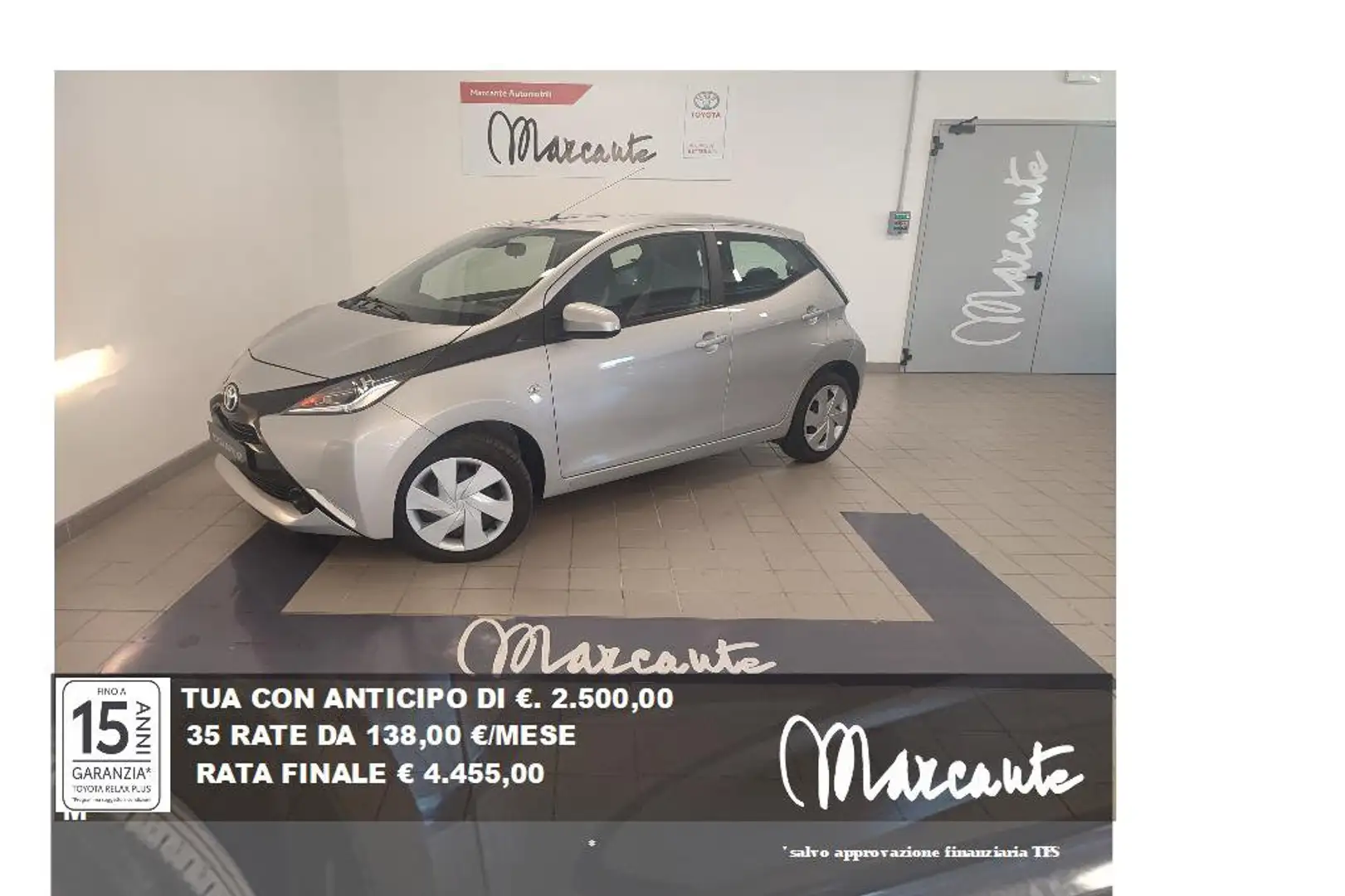 Toyota Aygo 1.0 VVT-i 69 CV 5 porte x-play Zilver - 1