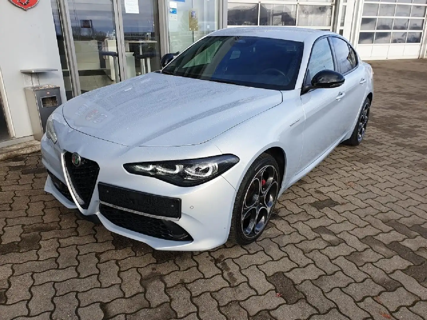 Alfa Romeo Giulia Veloce Q4 Silber - 1