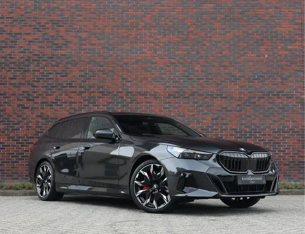 BMW 550 5-serie Touring 550e xDrive | Trekhaak - M Sport P