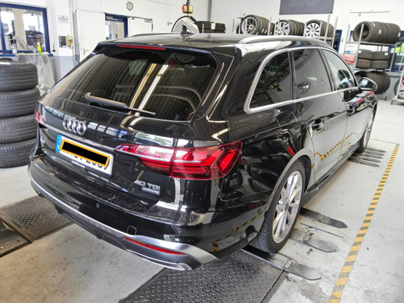 Audi A4 40TDI S line quattro NAVI MATRIX AHK VC — photo 5
