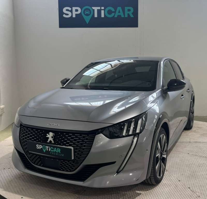 Peugeot 208 1.2 Puretech S&S GT EAT8 130 - foto 1