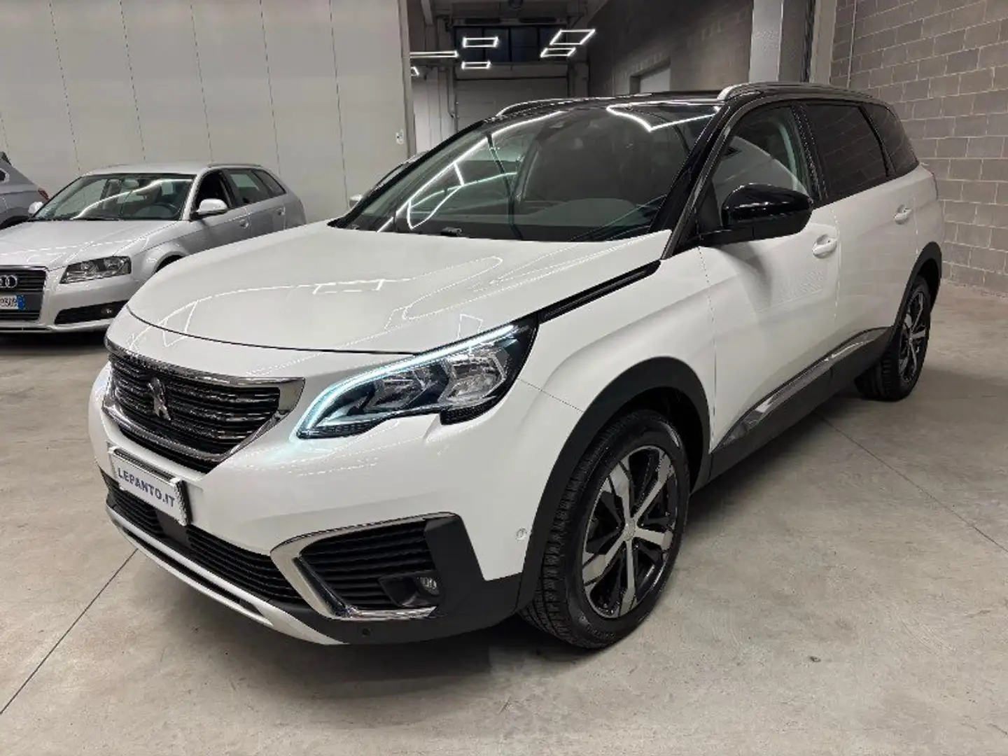 Peugeot 5008 5008 BlueHDi 130 S&S EAT8 Allure Bianco - 1