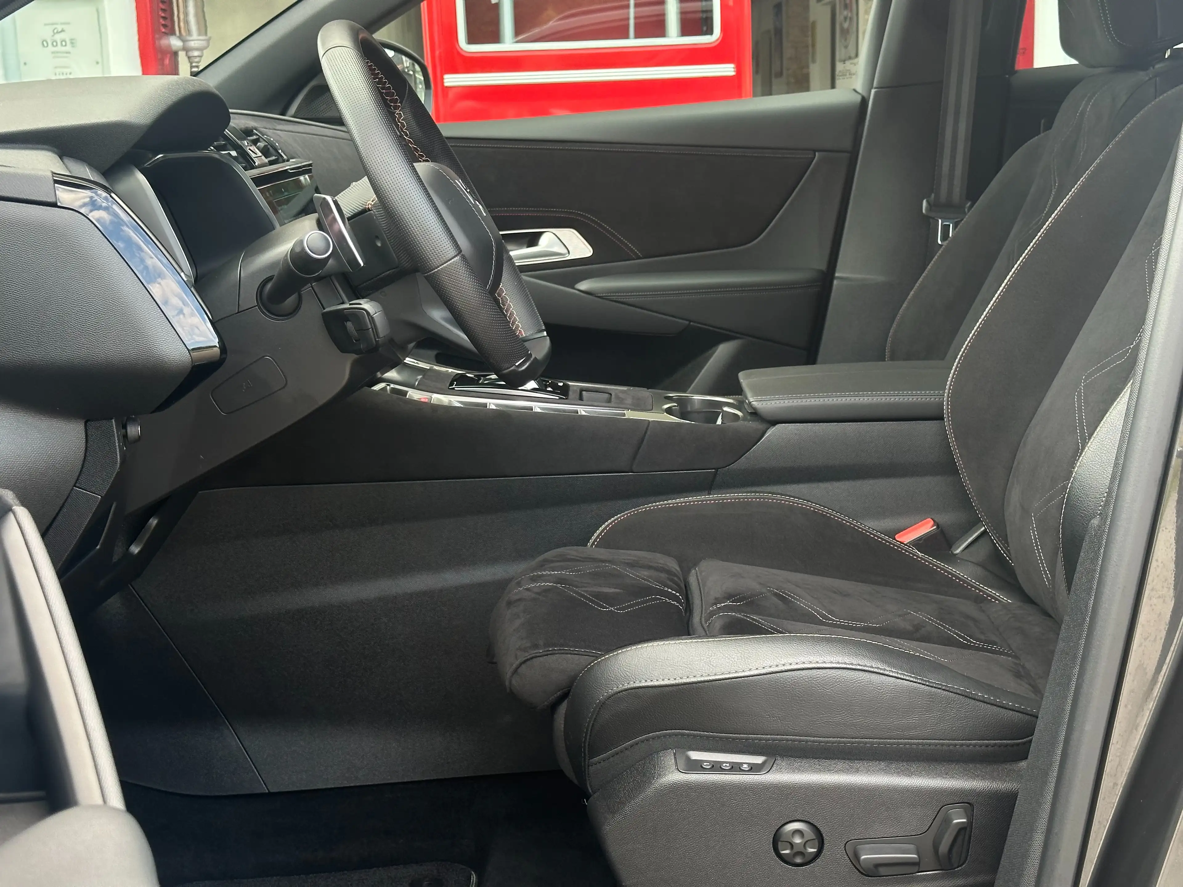 DS Automobiles DS 7 Crossback DS7 Crossback PHEV AWD 300 Edition France — photo 11
