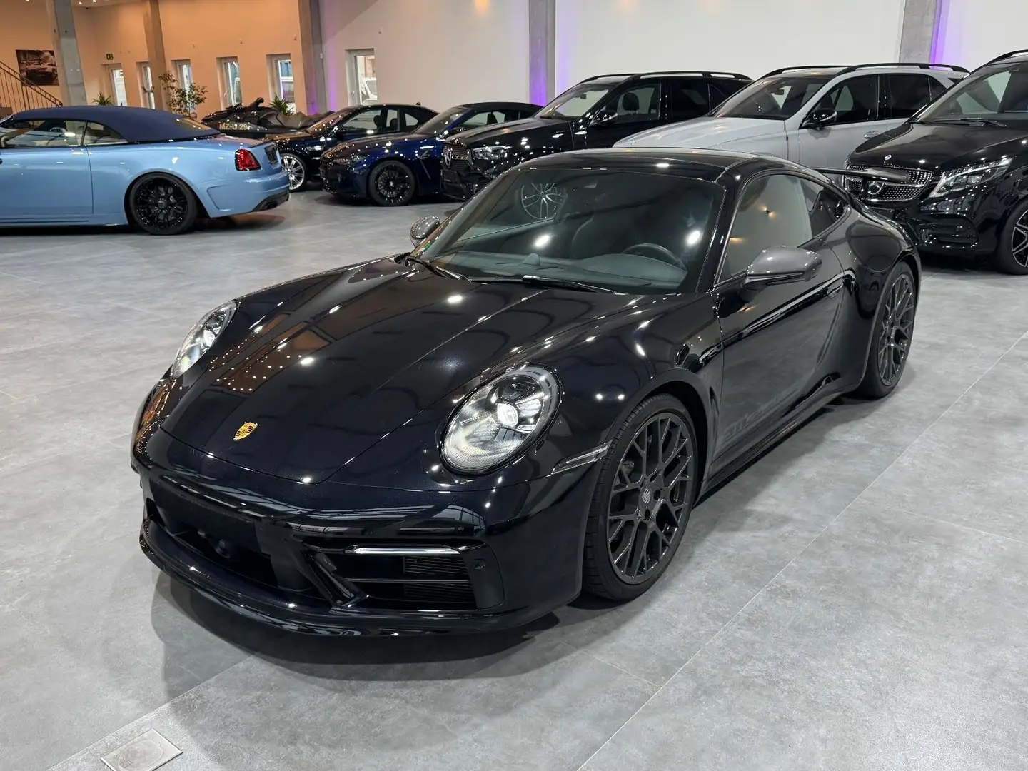 Porsche 992 911 992 Carrera T*Pano*360°*Spurass*Chrono* Schwarz - 1