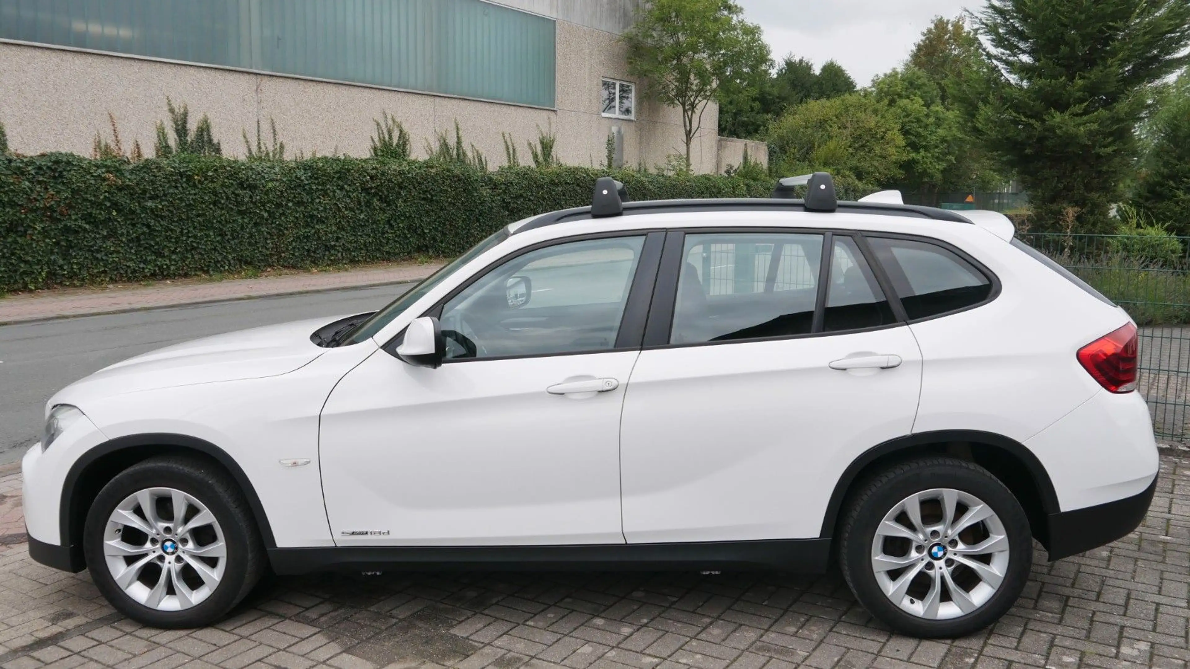 BMW X1 sDrive18d — photo 4