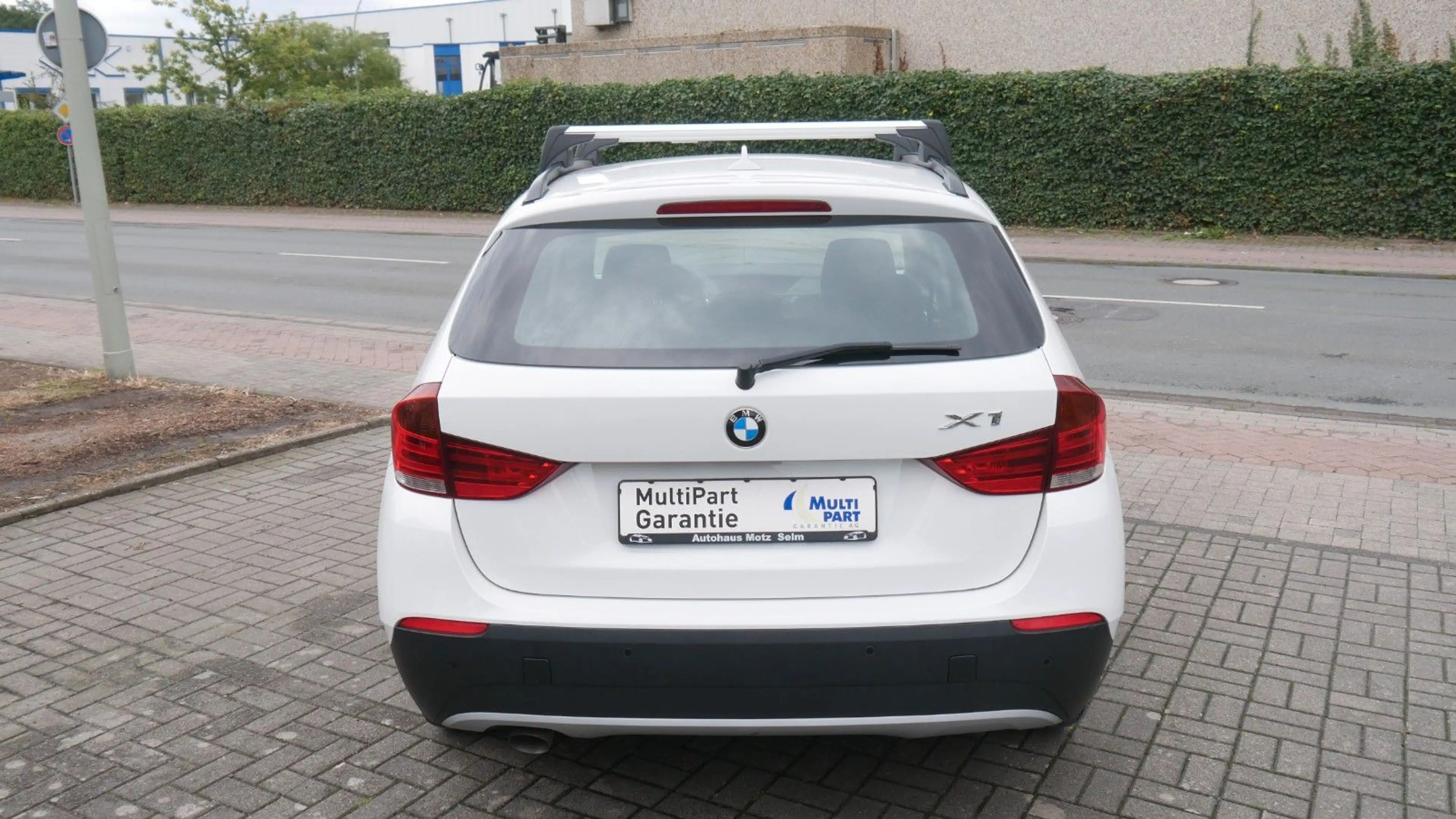 BMW X1 sDrive18d — photo 7