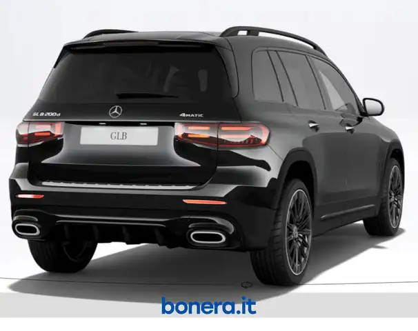 Mercedes-Benz GLB view 4