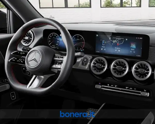 Mercedes-Benz GLB view 6