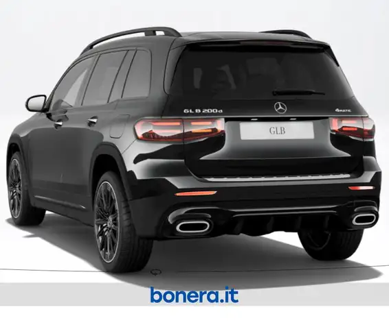 Mercedes-Benz GLB view 3