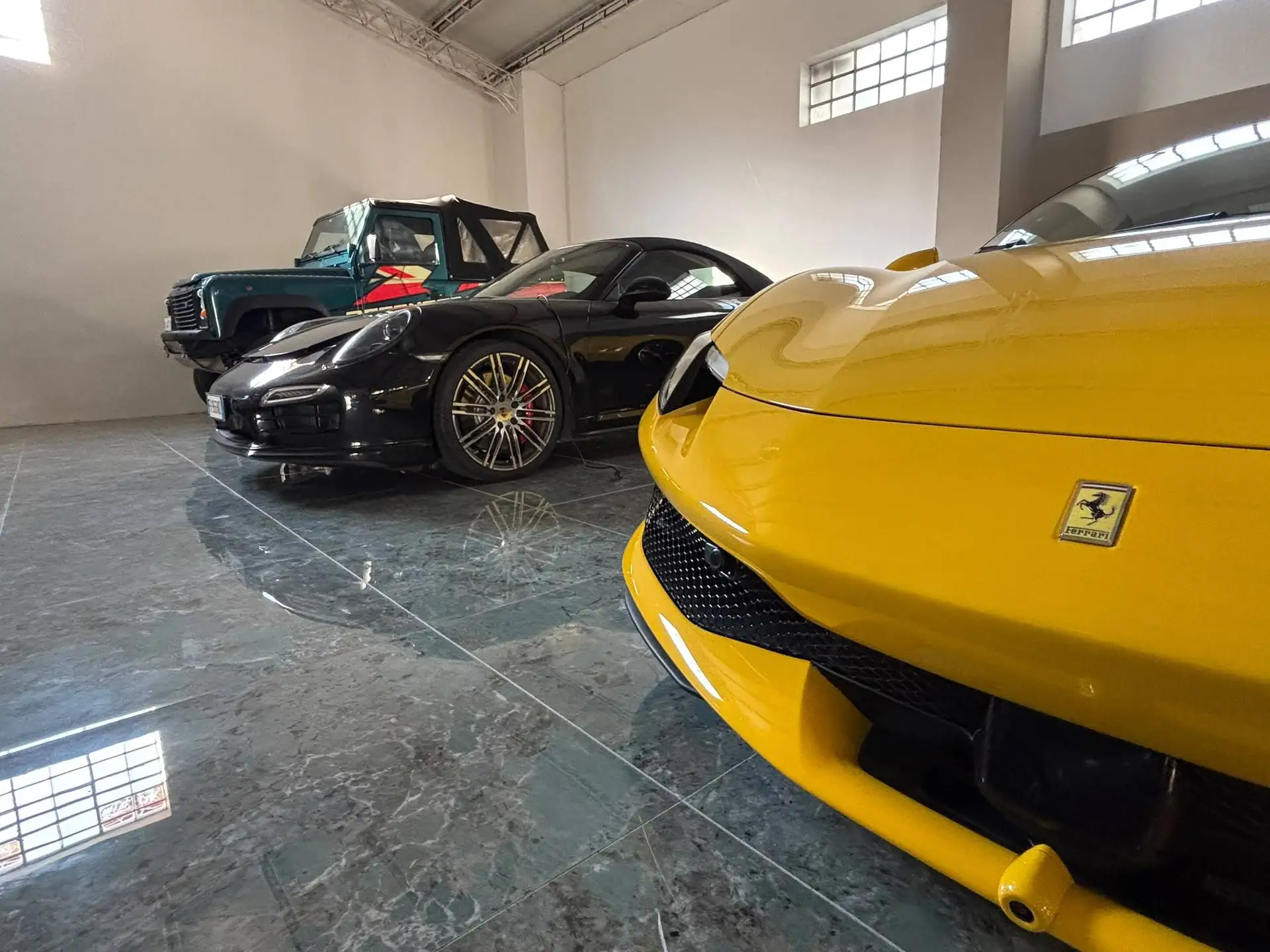 페라리 296 GTS 2025 노랑 사진 8