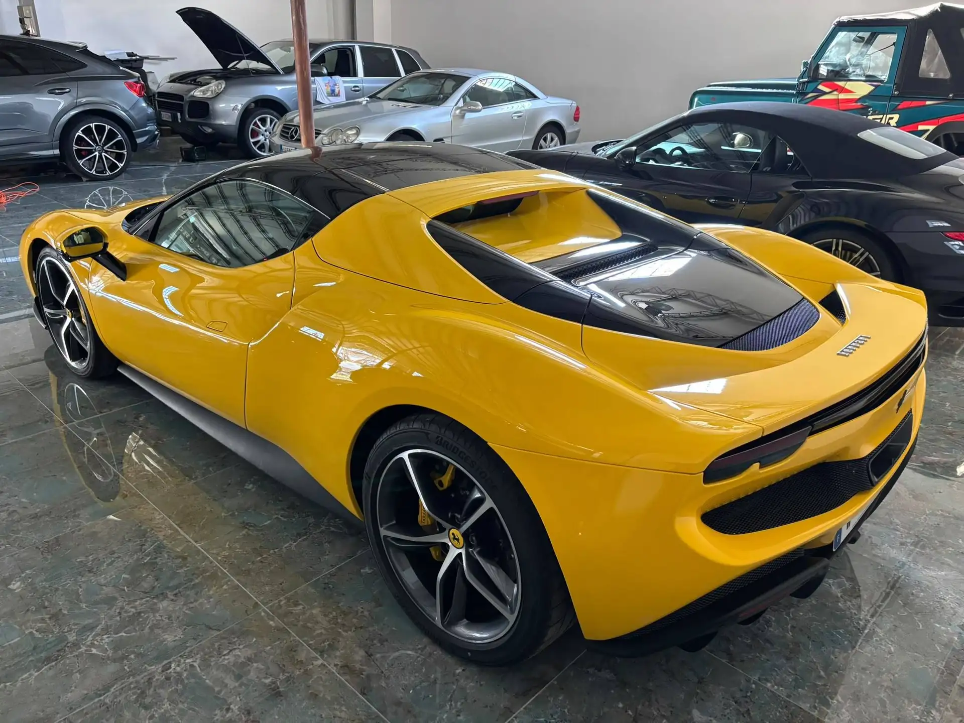 페라리 296 GTS 2025 노랑 사진 6