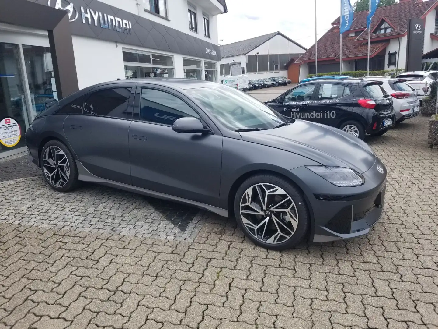 Hyundai IONIQ 6 TECHNIQ + 20"+Sitz-P+Park-P+BOSE Grau - 2
