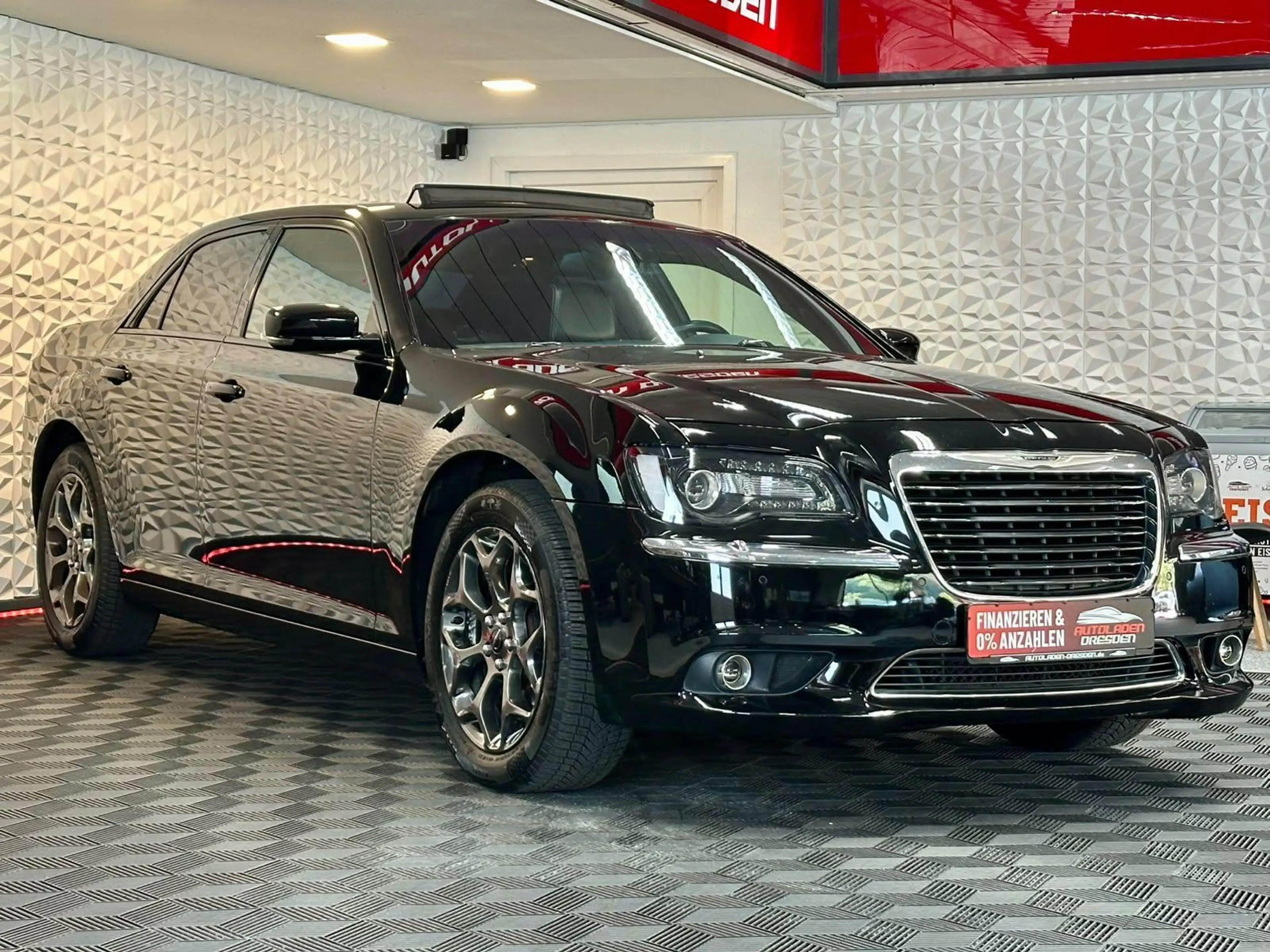 Chrysler 300C Chrysler 300C /300S 4X4 BEATS#SHZ#MEMORY#NAV#KEY — photo 2