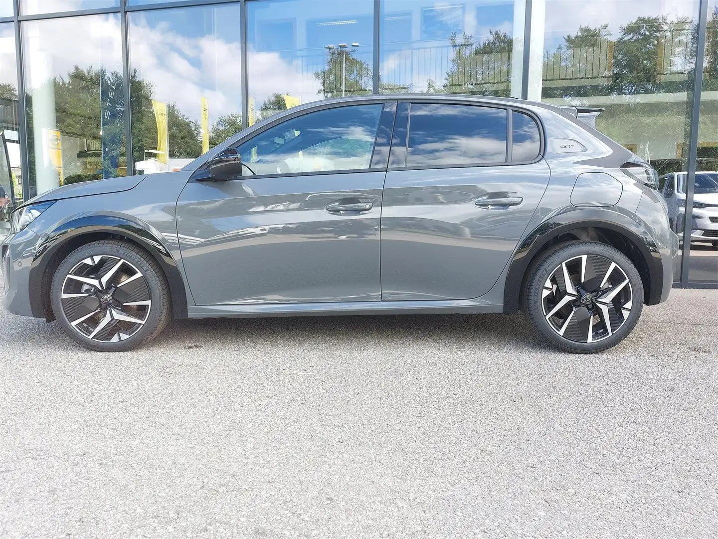 Peugeot 208 GT Hybrid 110 e-DCS6 Grau - 2
