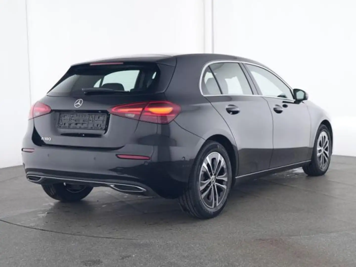 Mercedes-Benz A 180 Automatic Sport MILD HYBRID PELLE TOTALE Zwart - 2
