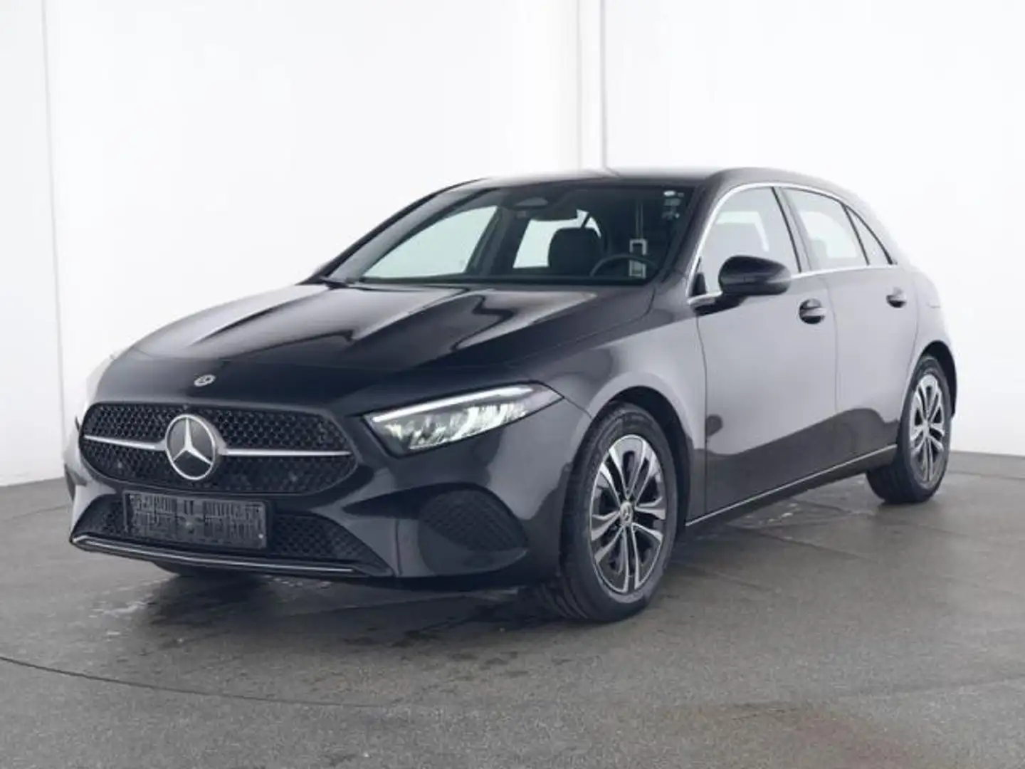 Mercedes-Benz A 180 Automatic Sport MILD HYBRID Černá - 1