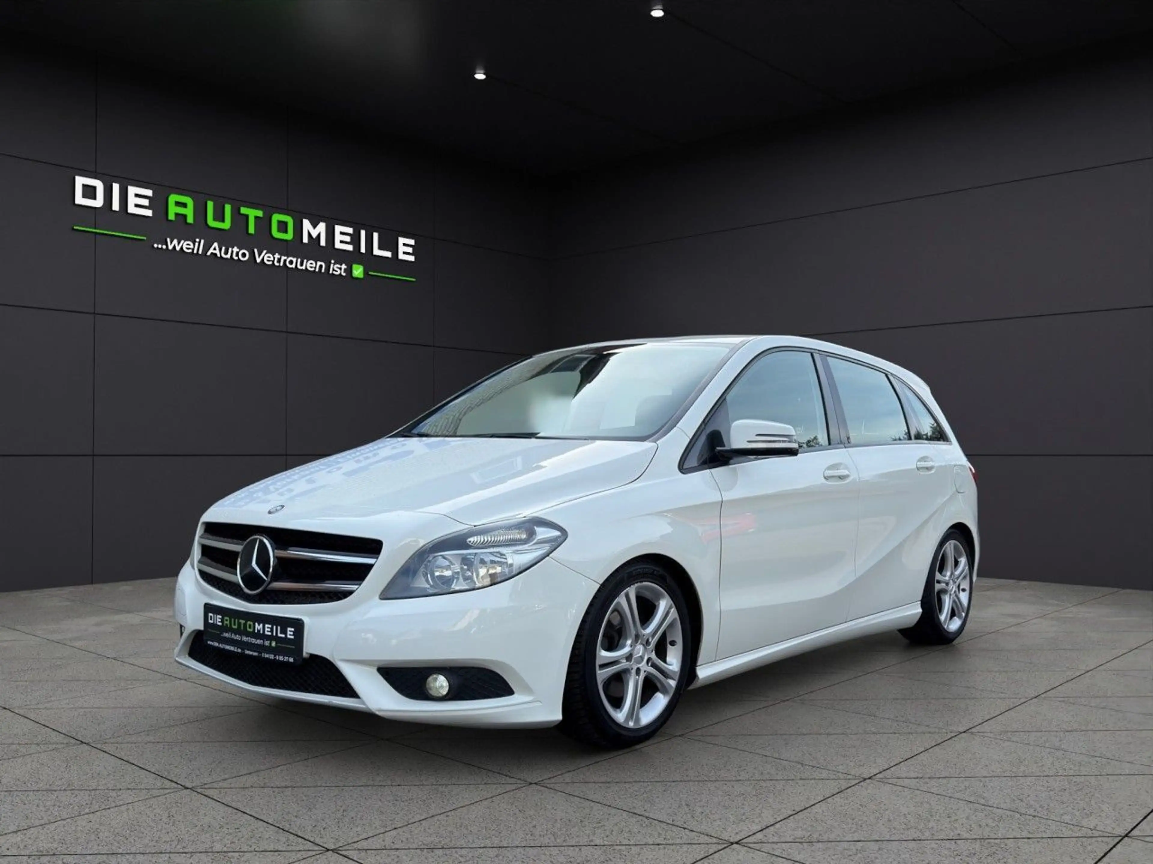 Mercedes-Benz B 200 AUT PDC KLIMA SHZG Sport Fahrwerk — photo 2