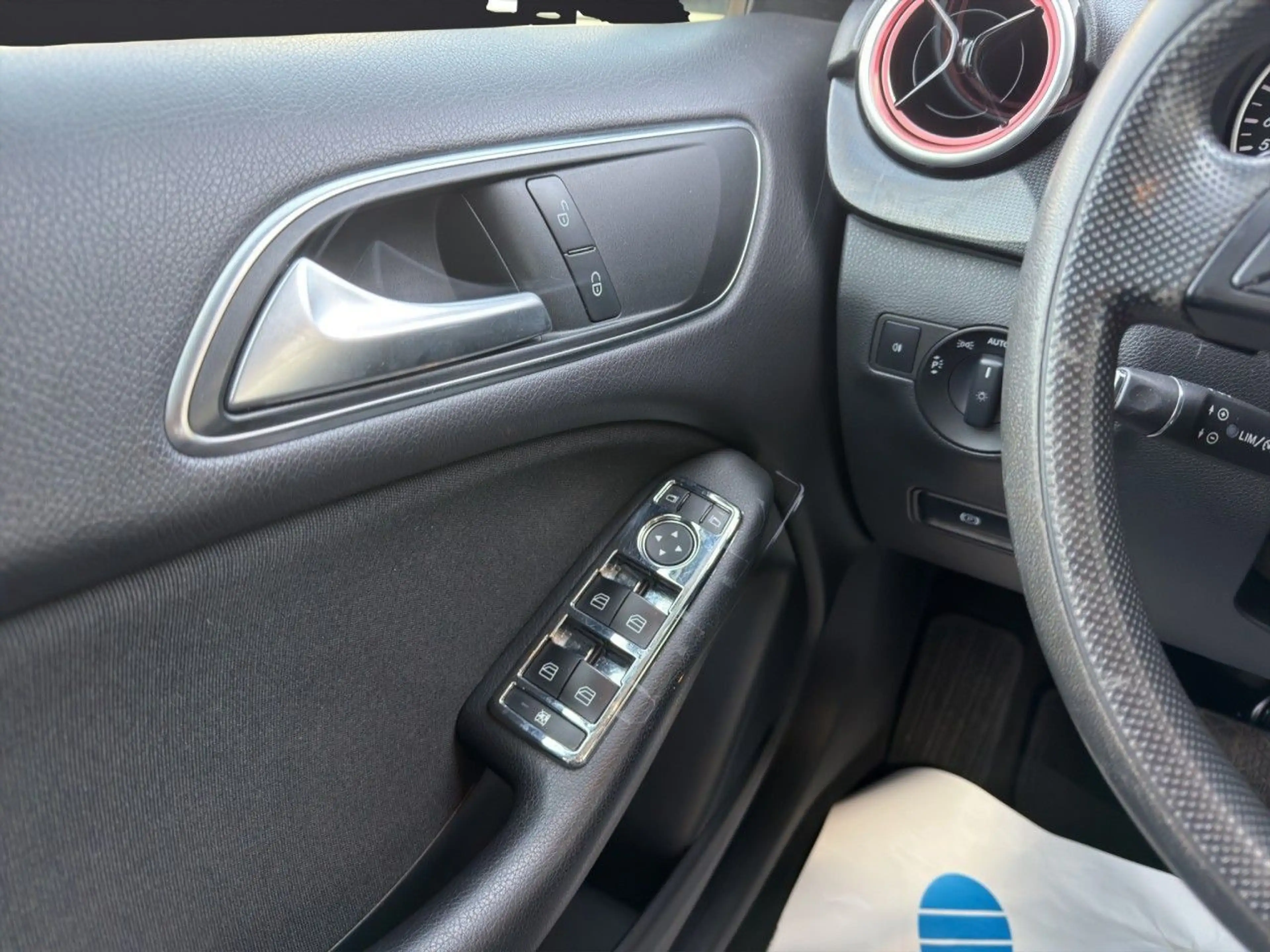 Mercedes-Benz B 200 AUT PDC KLIMA SHZG Sport Fahrwerk — photo 12