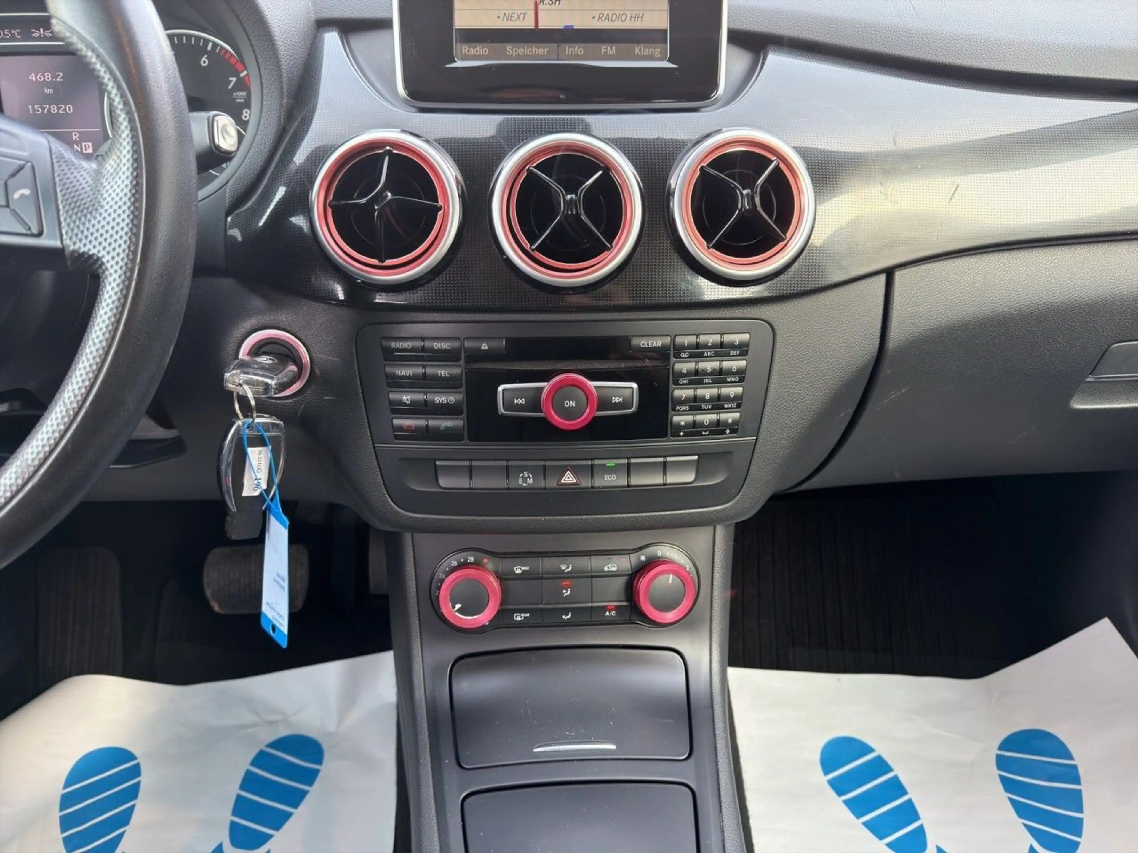 Mercedes-Benz B 200 AUT PDC KLIMA SHZG Sport Fahrwerk — photo 15