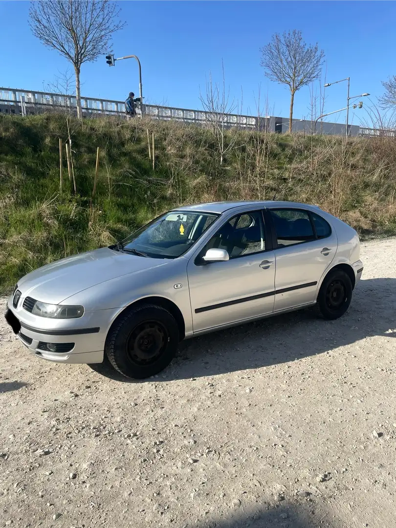 SEAT Leon 1.6 16V Stella - 1