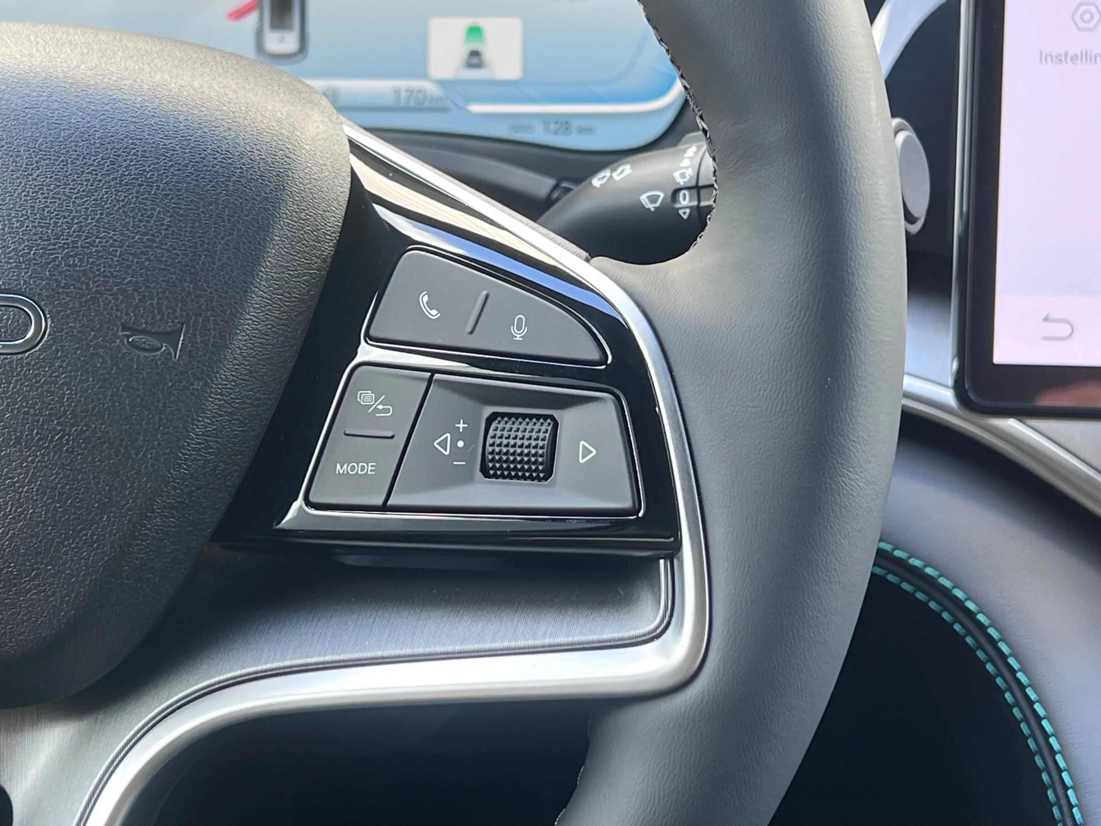 BYD Seal U 1.5 T DM-i AWD Design - Pano HUD Ventilatie ACC Me — photo 44