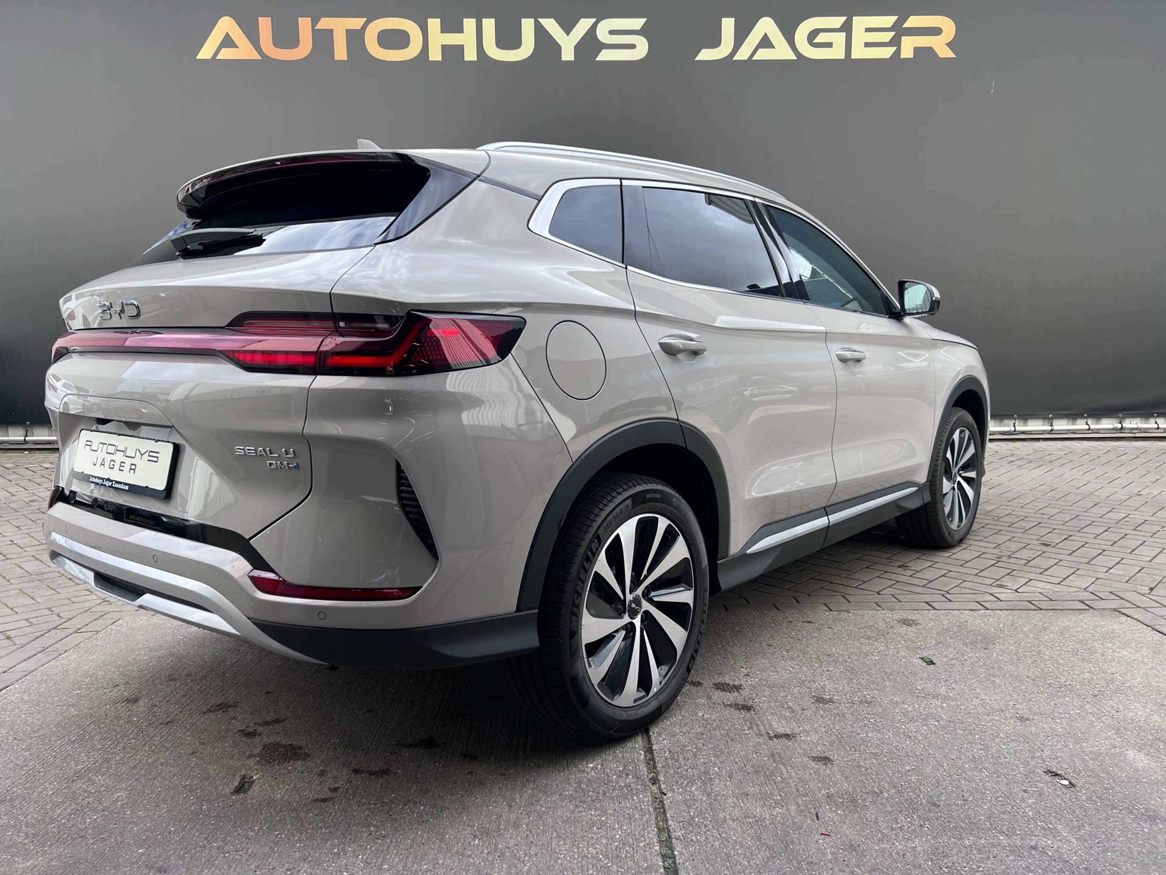 BYD Seal U 1.5 T DM-i AWD Design - Pano HUD Ventilatie ACC Me — photo 6