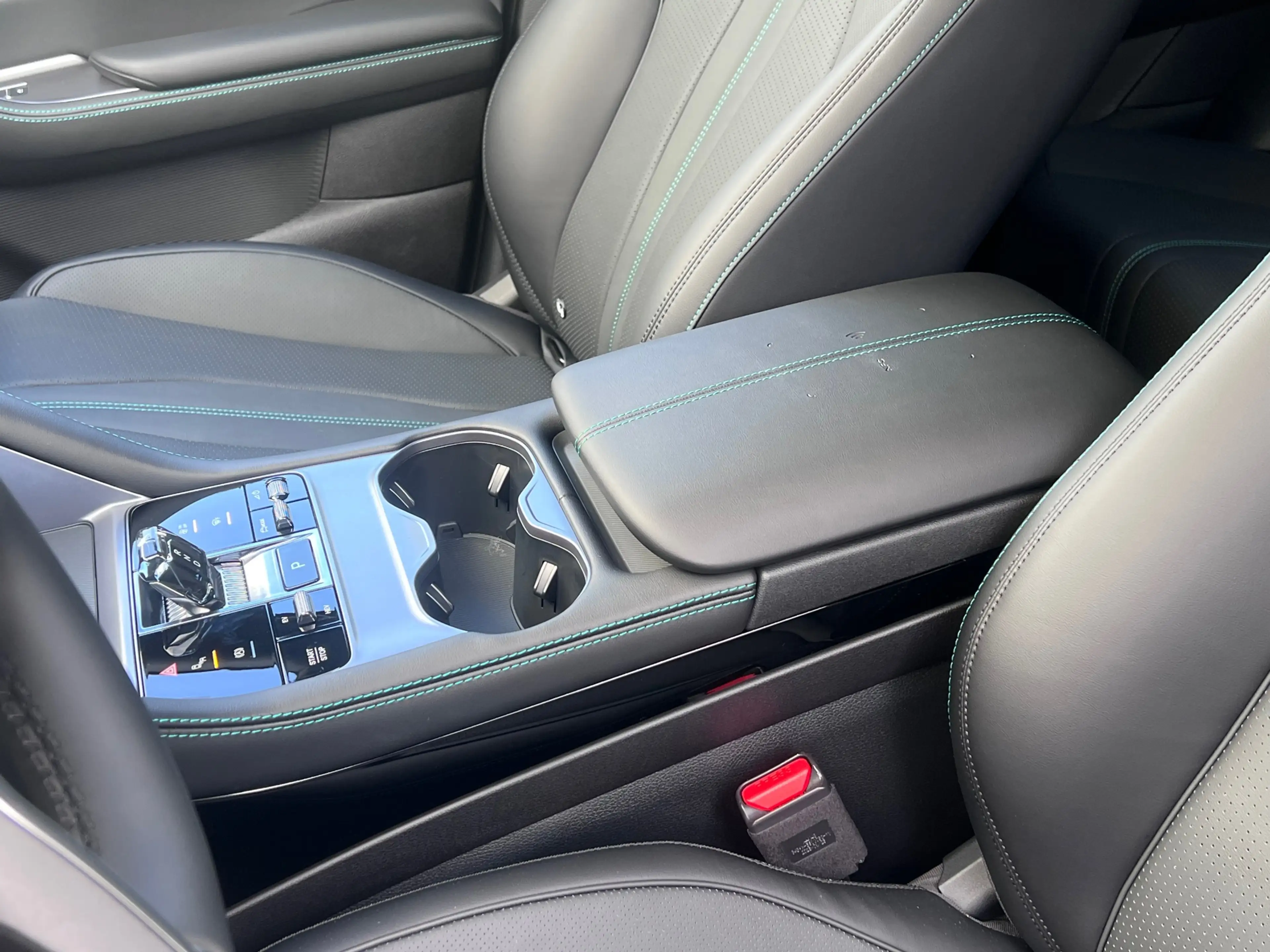 BYD Seal U 1.5 T DM-i AWD Design - Pano HUD Ventilatie ACC Me — photo 47