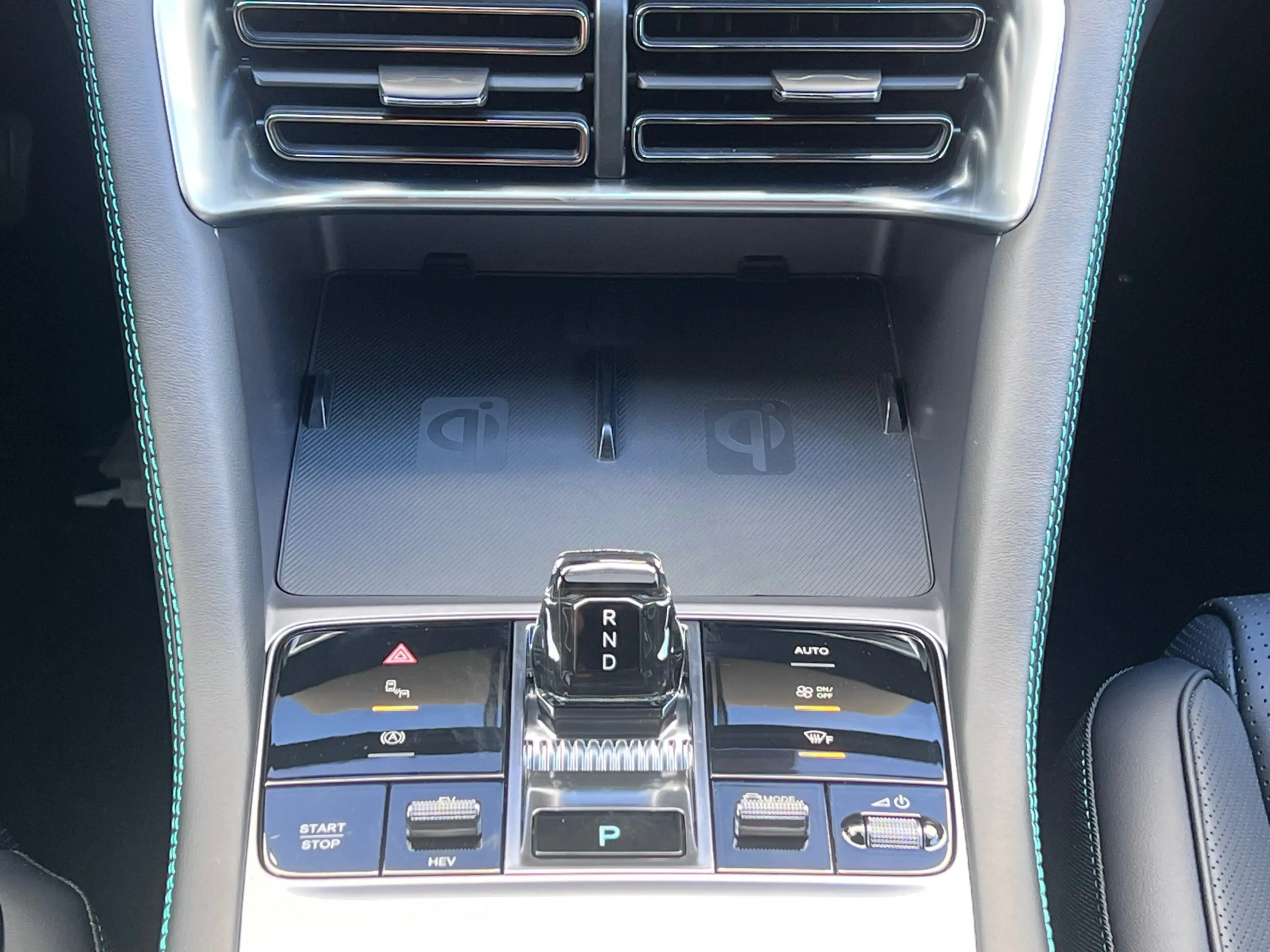 BYD Seal U 1.5 T DM-i AWD Design - Pano HUD Ventilatie ACC Me — photo 43