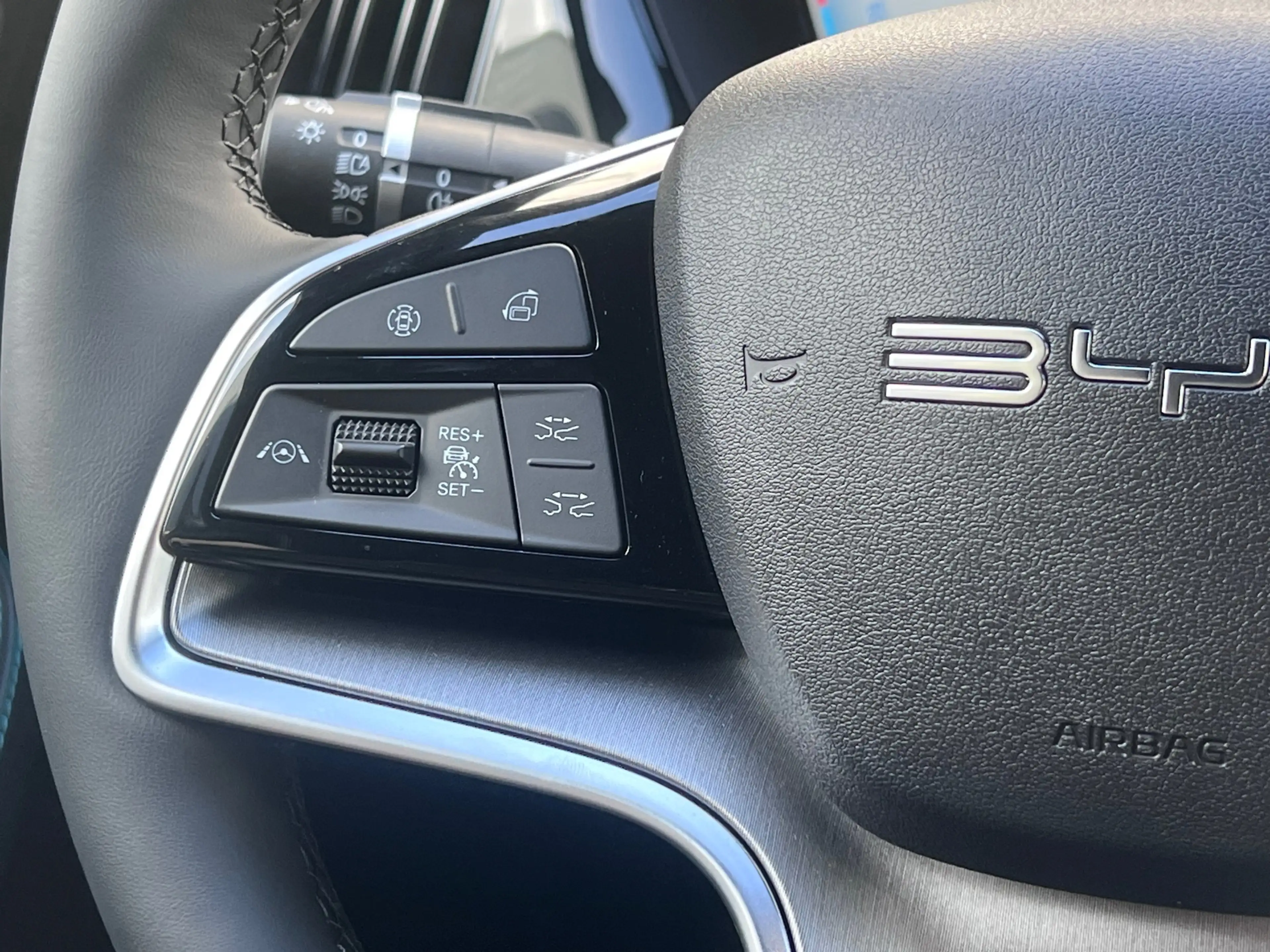 BYD Seal U 1.5 T DM-i AWD Design - Pano HUD Ventilatie ACC Me — photo 45