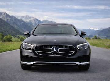 E 220 d 4MATIC Avantgarde – Vollausstattung / Fahr