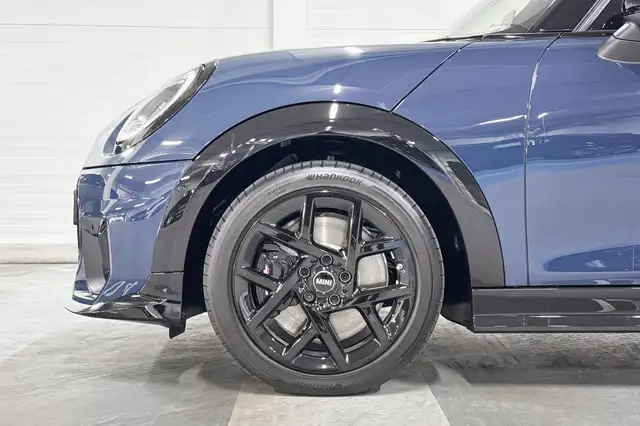 MINI Hatch view 4