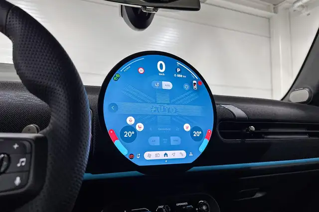 MINI Hatch view 14