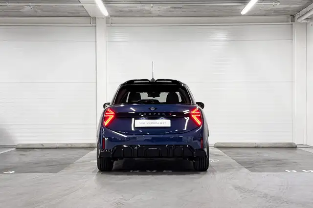 MINI Hatch view 6