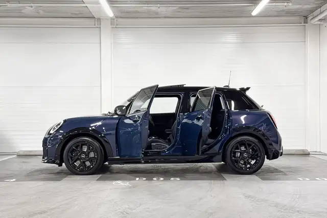 MINI Hatch view 3