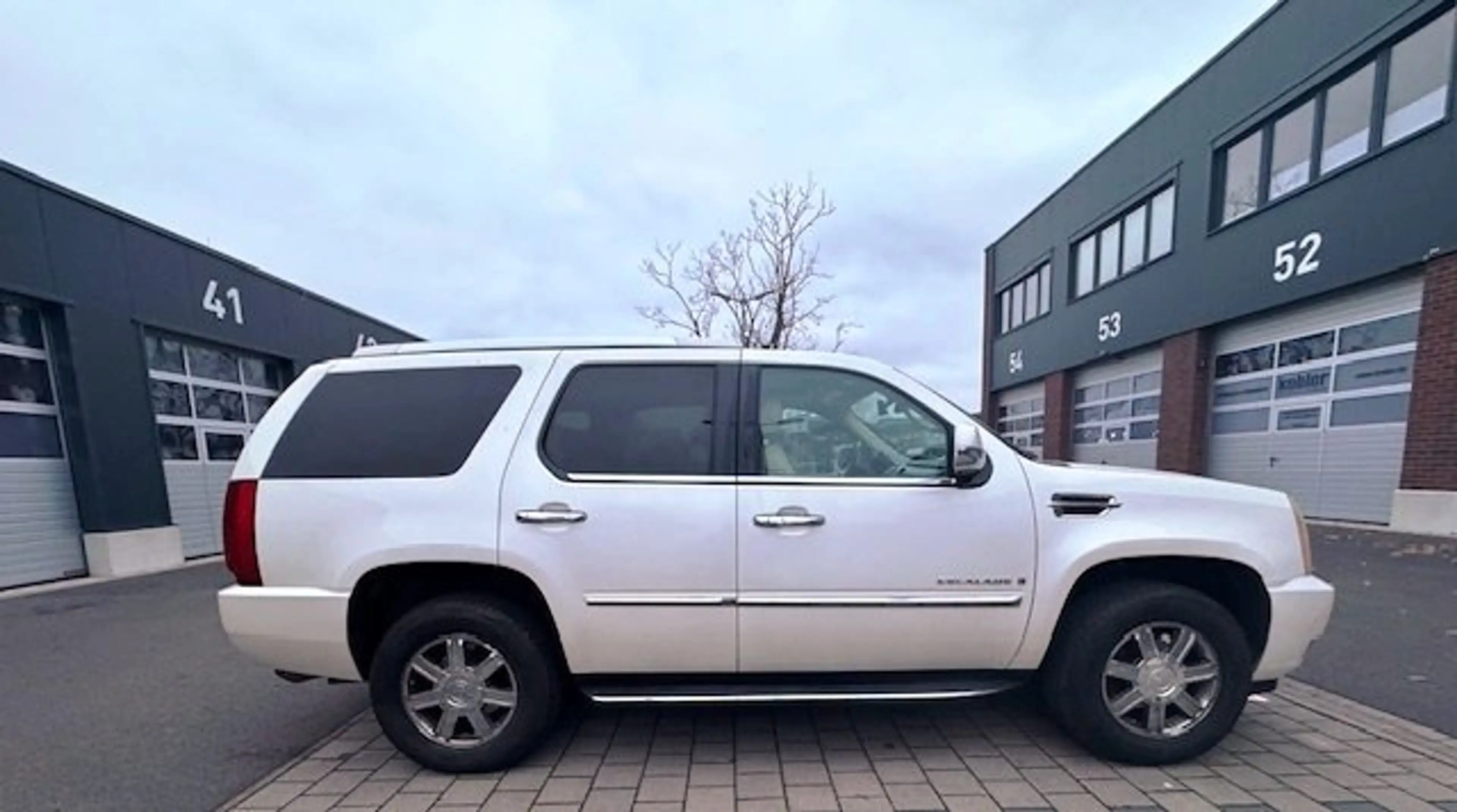 Cadillac Escalade Escalade 6.0 V8 — photo 5