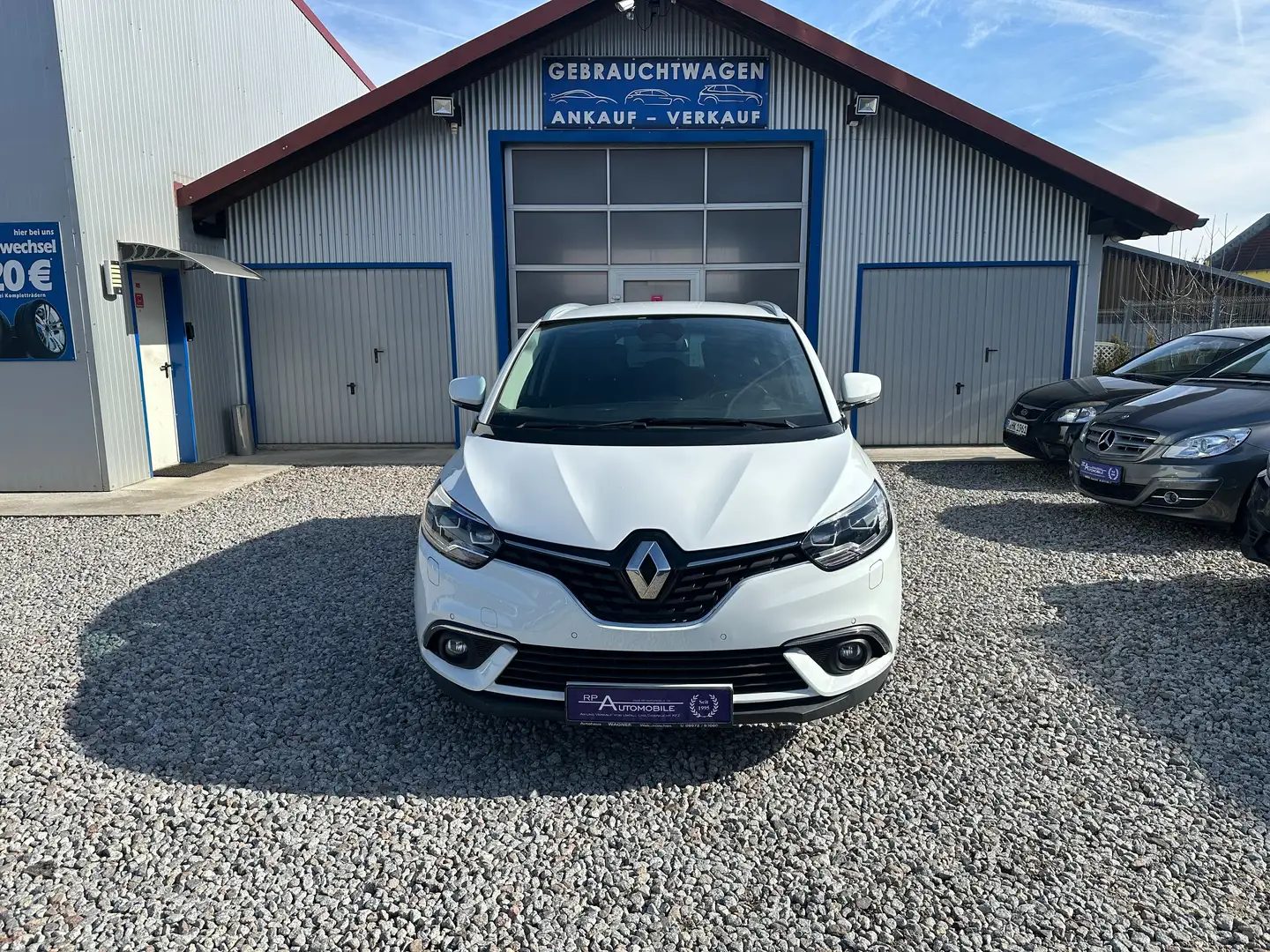 Renault Grand Scenic Grand BOSE Edition 1.6 DCI AUT AHK NAVI KLIMAAUT Blanc - 1