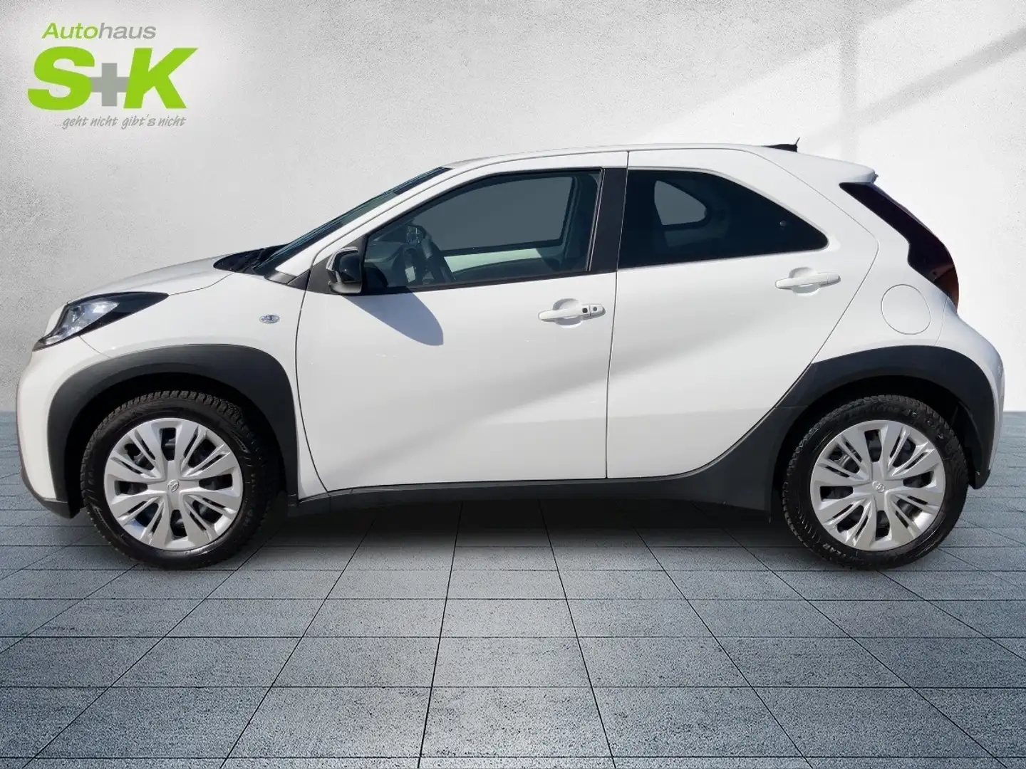 Toyota Aygo X Play 1.0 VVT-i *KAMERA*TEMPOMAT*GJR*SHZ*USB* Blanc - 2