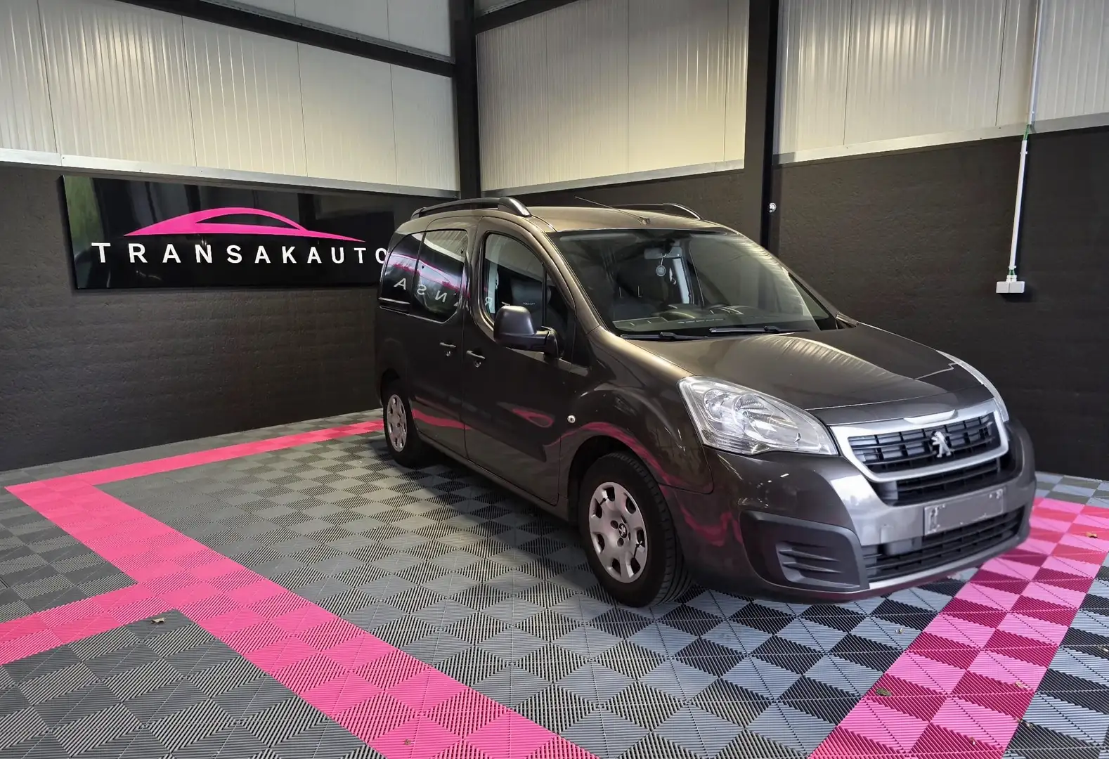 Peugeot Partner Teepe 1.6 HDI Garantie 12 mois Gris - 1