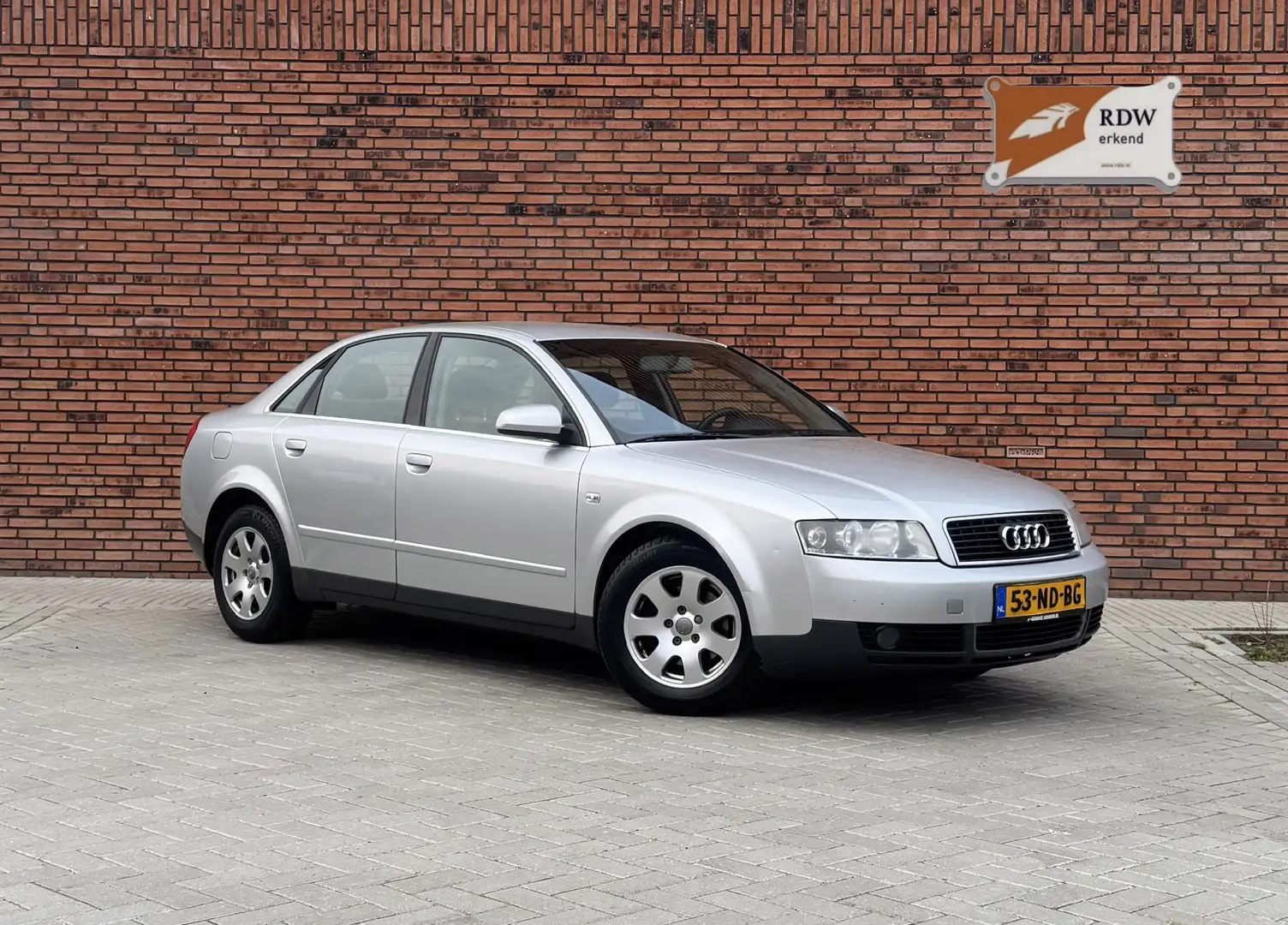 Audi A4 2.0 Limousine, Climatr. Elektr. Pakket Grau - 1