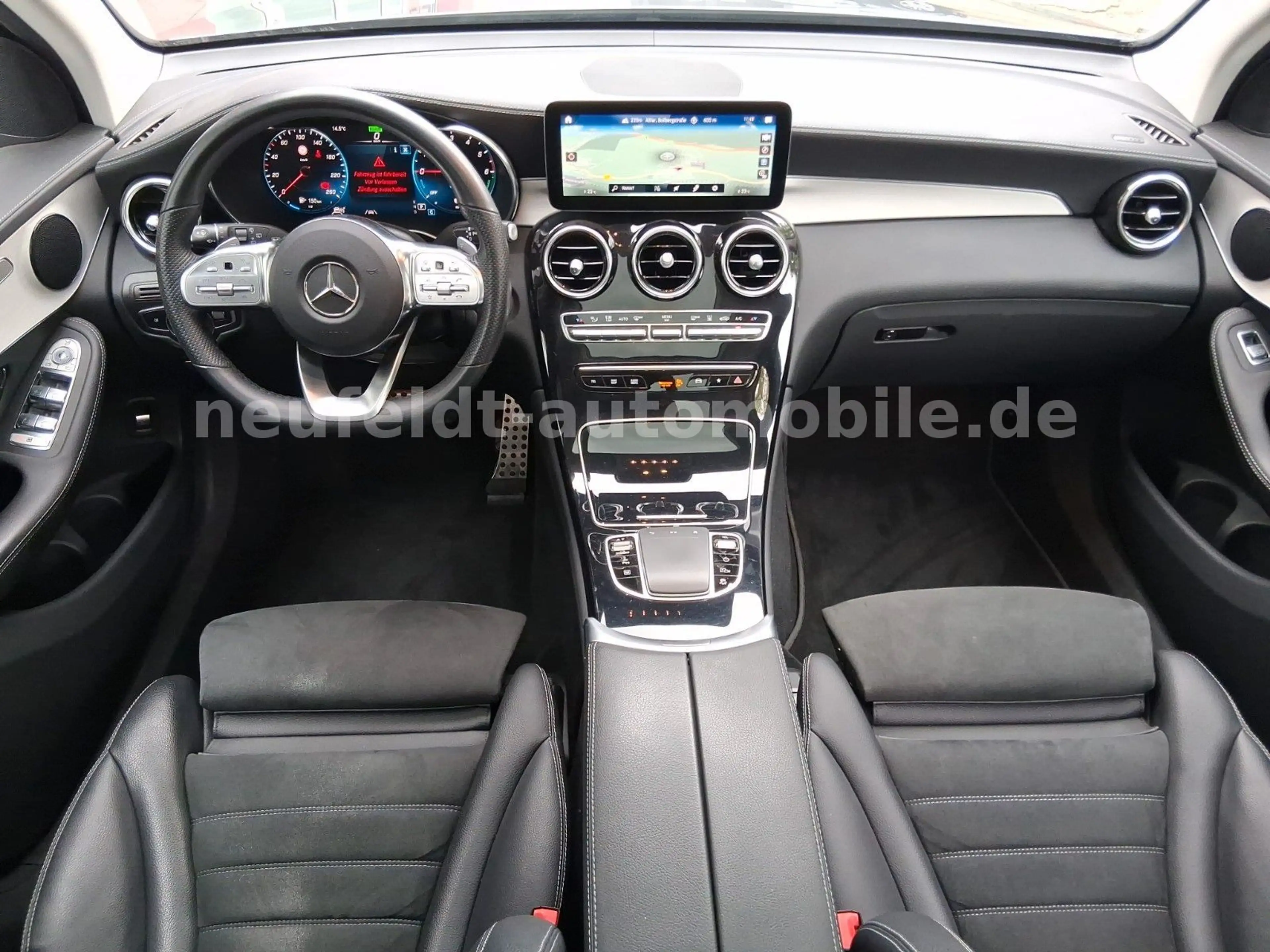Mercedes-Benz GLC 300 de 4Matic AMG LINE Pano — photo 12