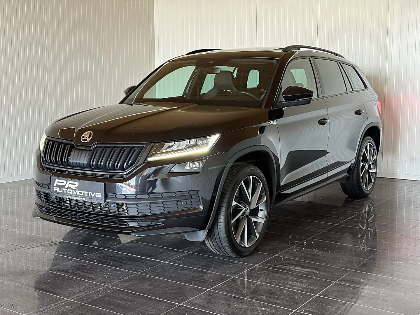 Skoda Kodiaq 2,0 TDI SCR 4x4 Sportline DSG *VIRTUAL*LED*AMBI... Schwarz - 2