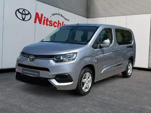 Toyota Proace City 1,2 6 Gang L2 Shuttle, 7 Sitzer