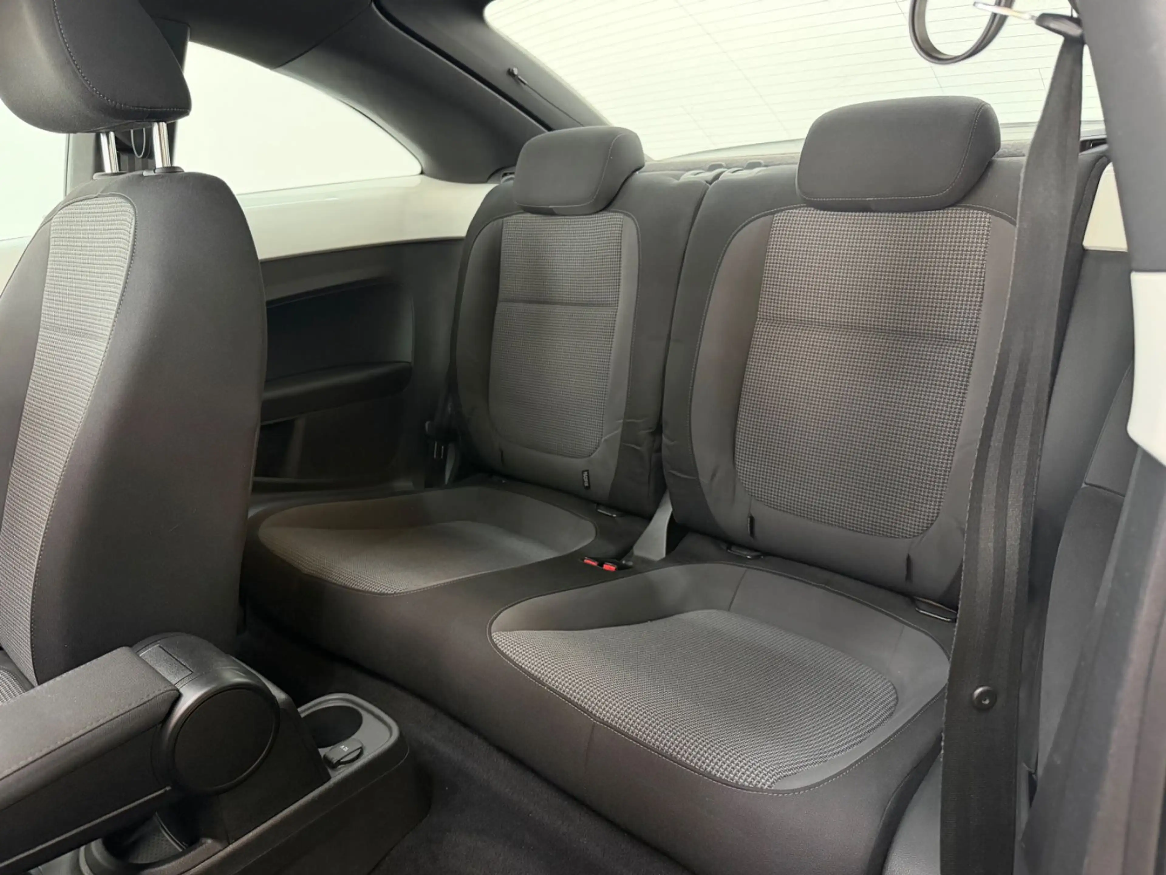 Volkswagen Beetle Lim. Design|Pano|Bi-Xenon|Temp|SHZ|PDC| — photo 9