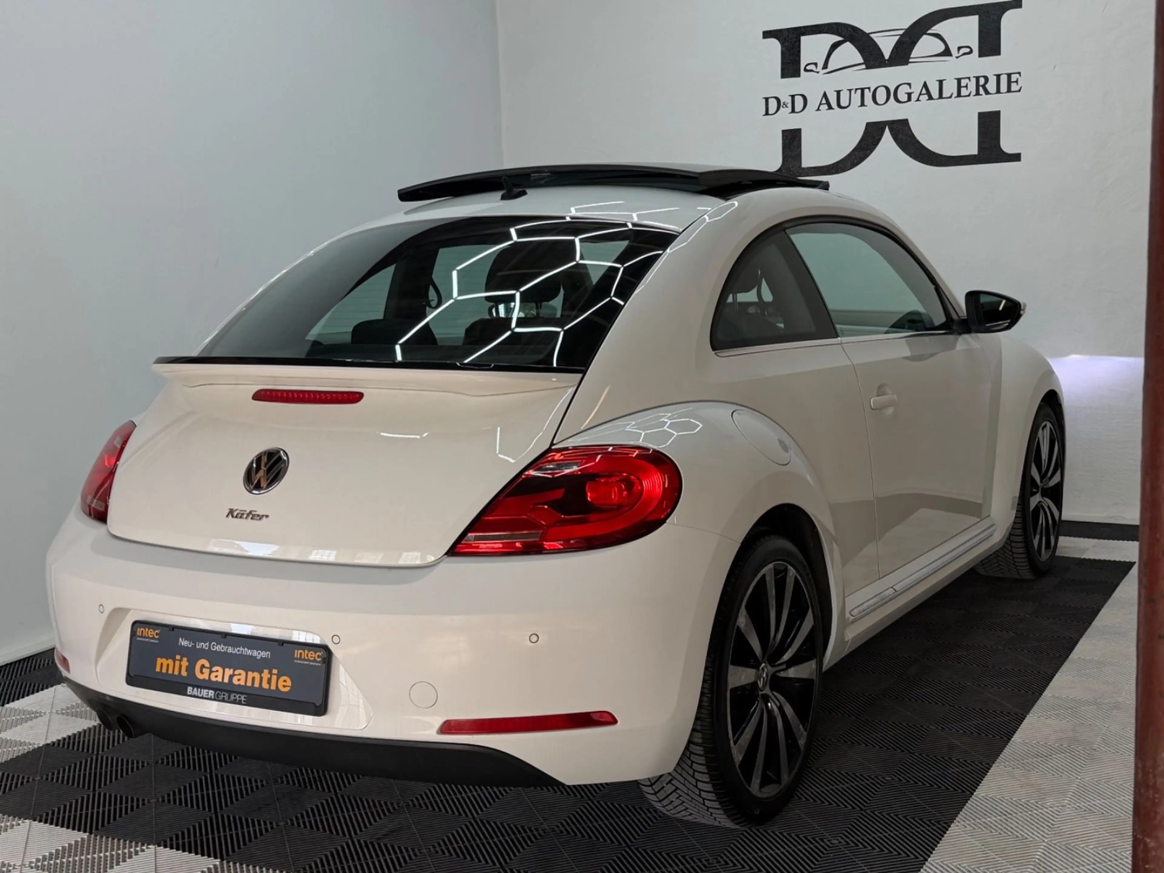 Volkswagen Beetle Lim. Design|Pano|Bi-Xenon|Temp|SHZ|PDC| — photo 7