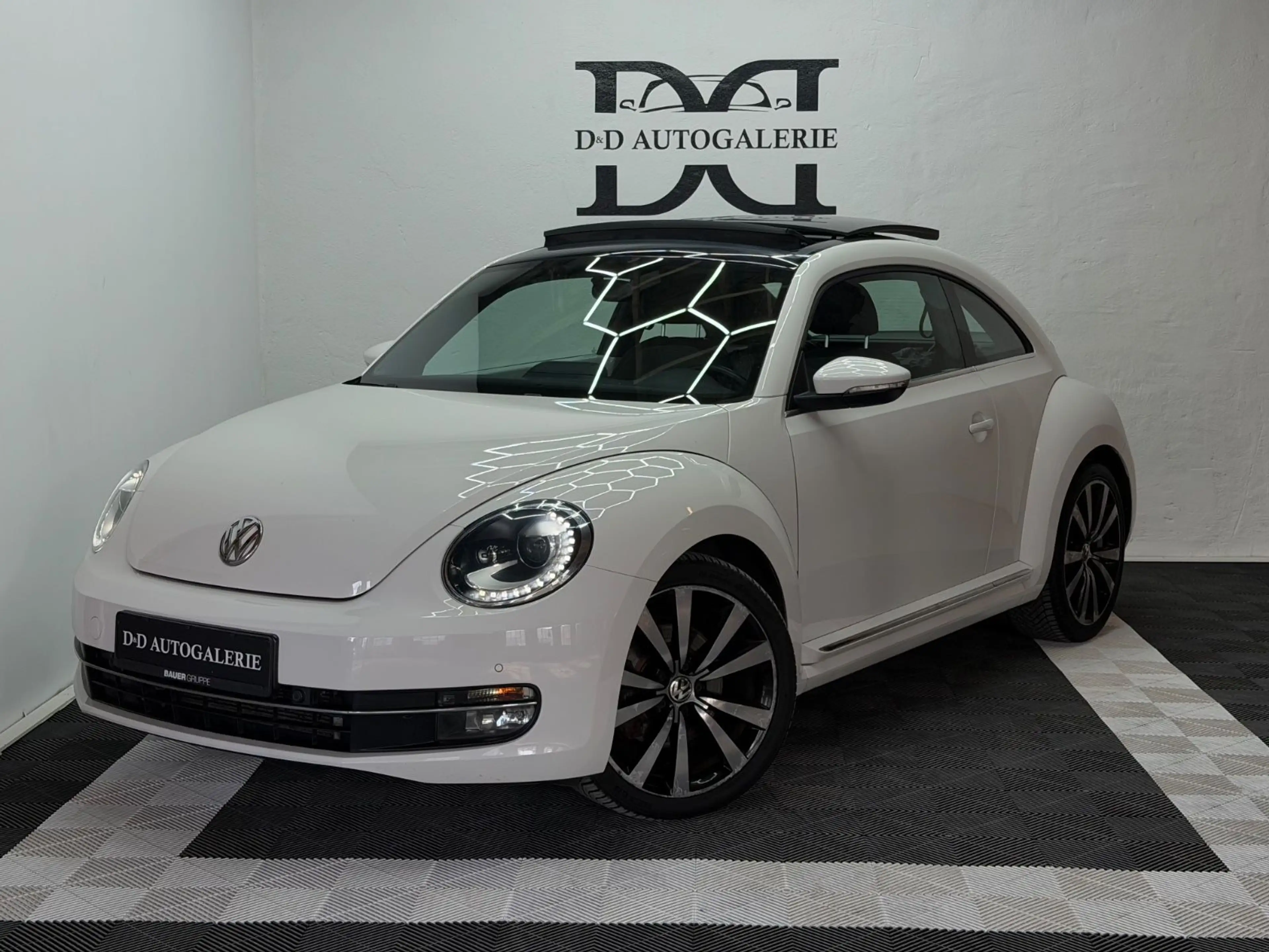 Volkswagen Beetle Lim. Design|Pano|Bi-Xenon|Temp|SHZ|PDC|