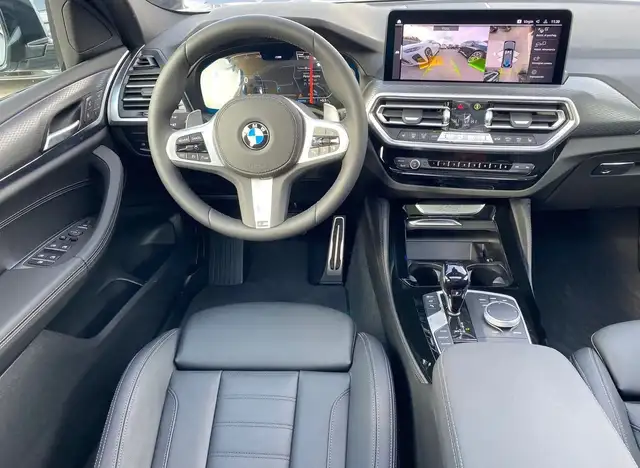 BMW X4 view 9