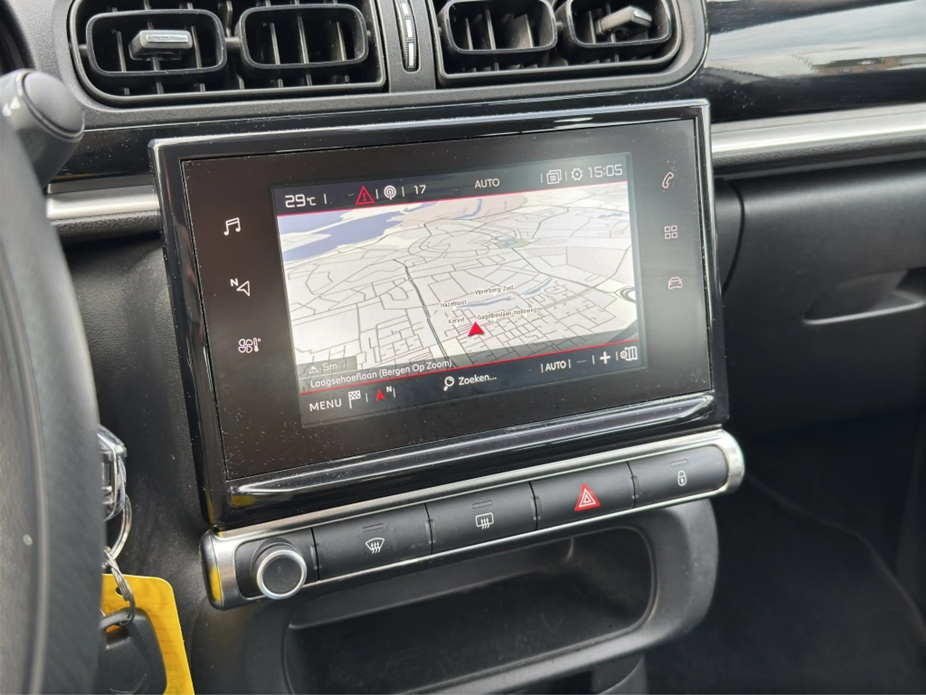 Citroen C3 1.2 PureTech Shine Navi Led PDC — photo 17