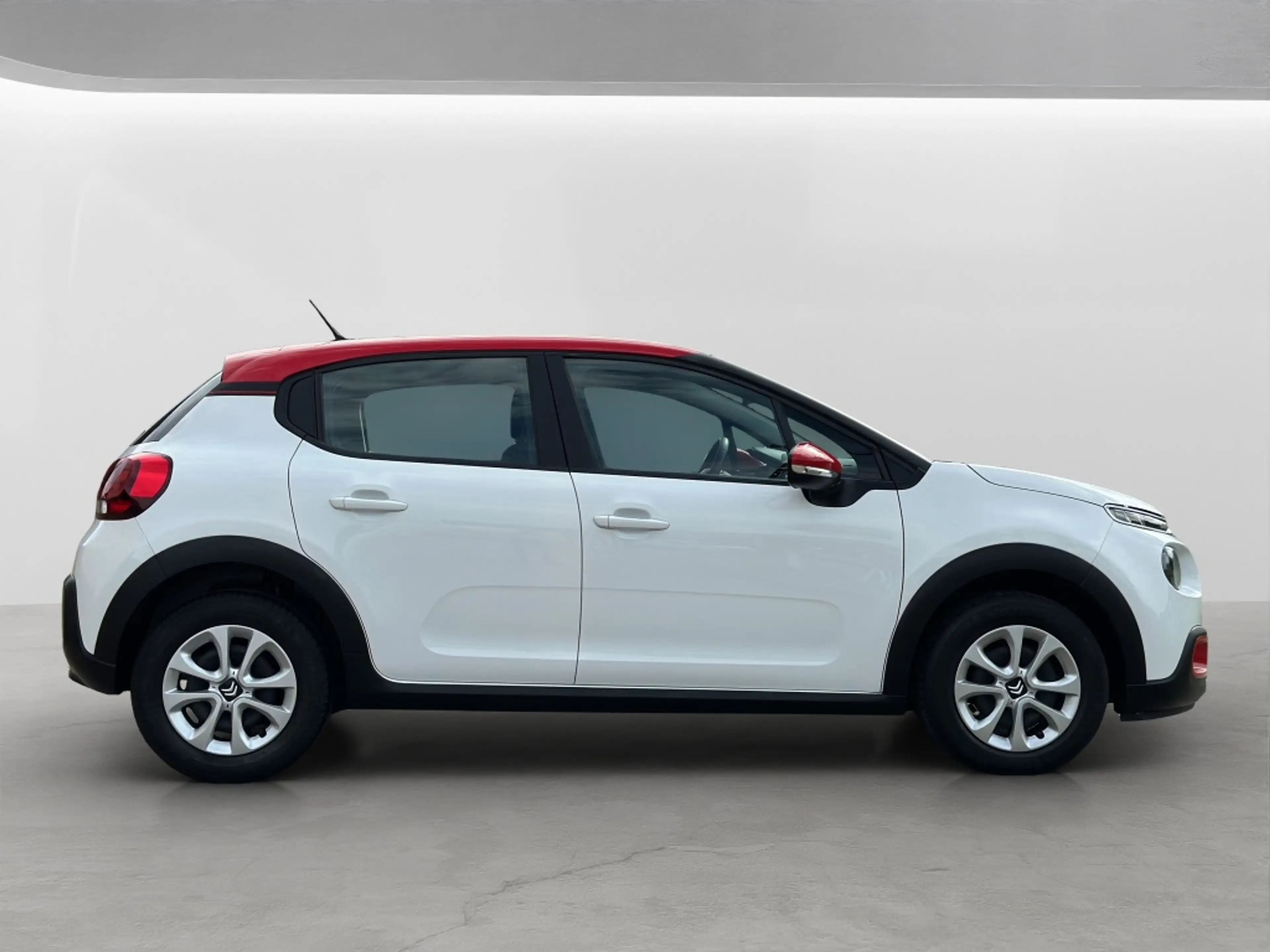 Citroen C3 1.2 PureTech Shine Navi Led PDC — photo 8