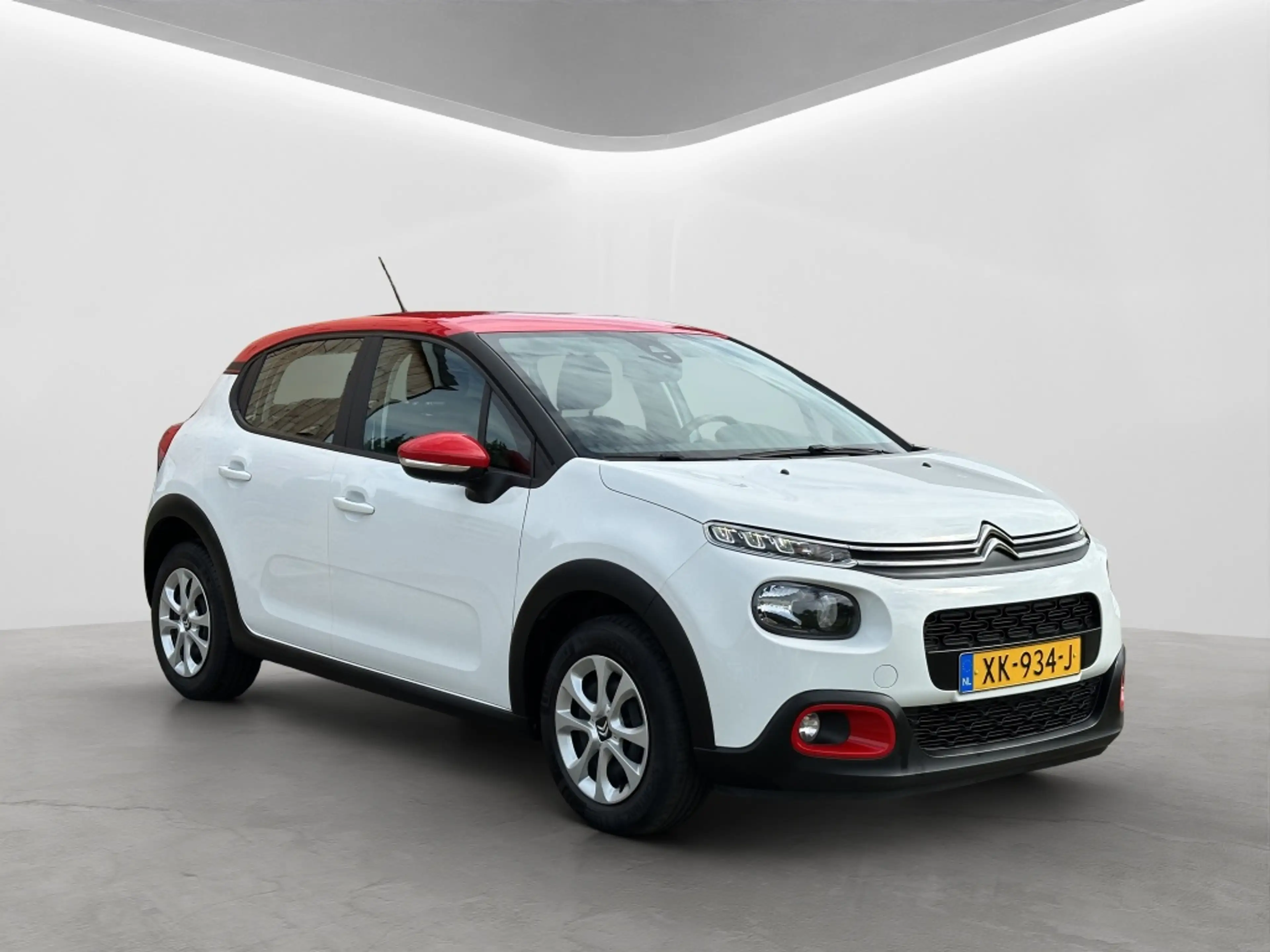 Citroen C3 1.2 PureTech Shine Navi Led PDC — photo 9