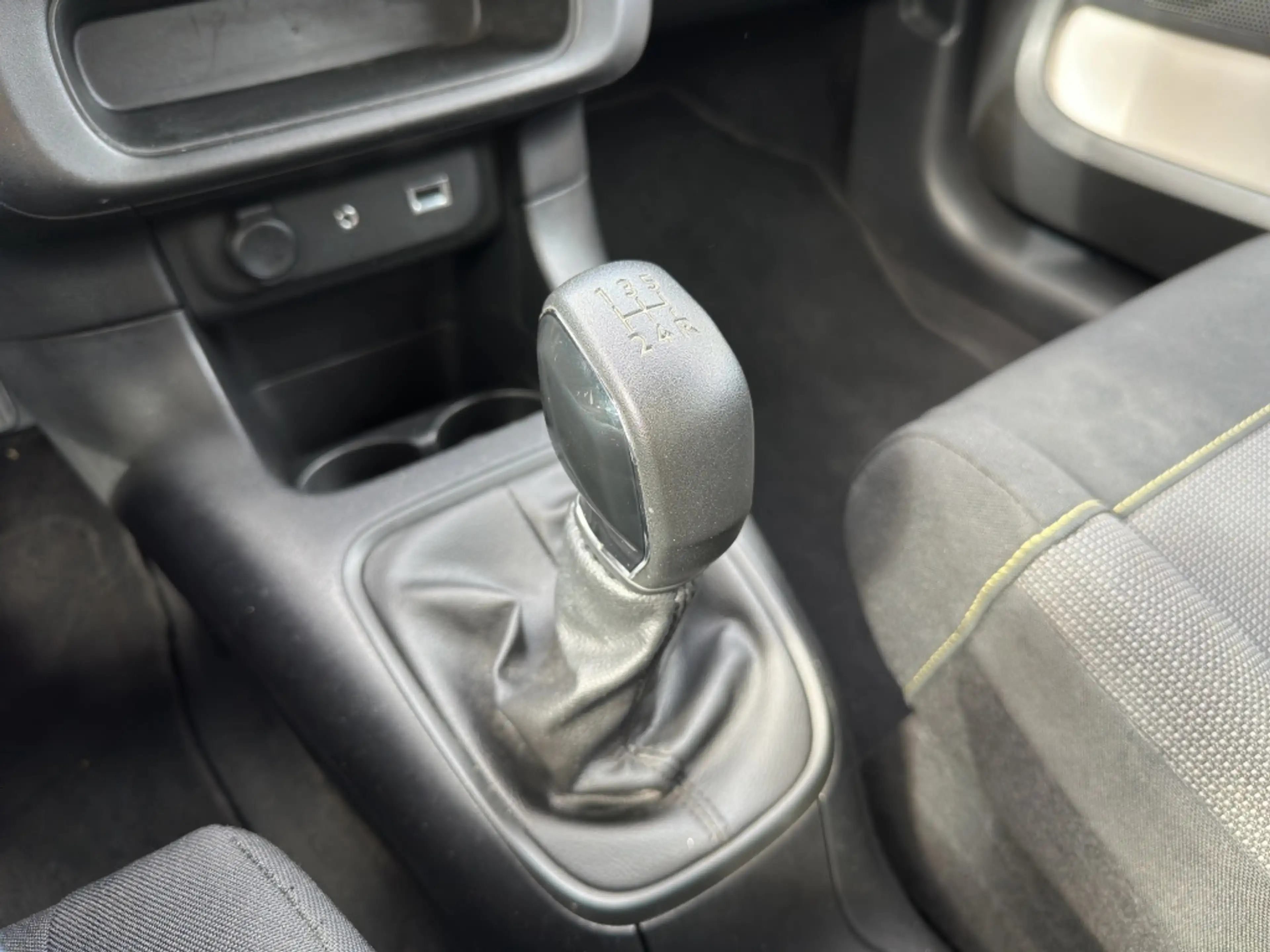 Citroen C3 1.2 PureTech Shine Navi Led PDC — photo 13